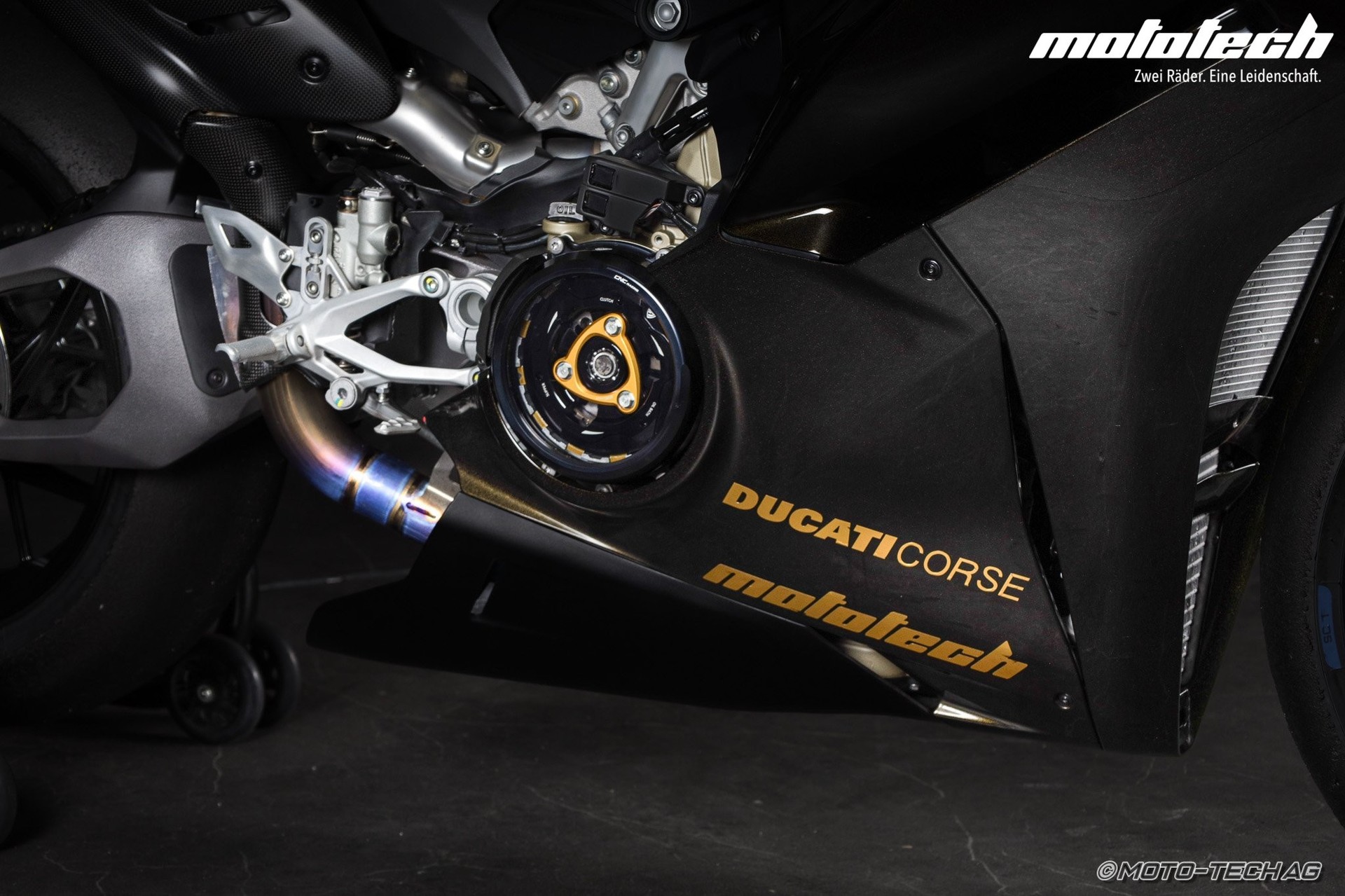 DUCATI Panigale V4 S RACEBIKE-image-7