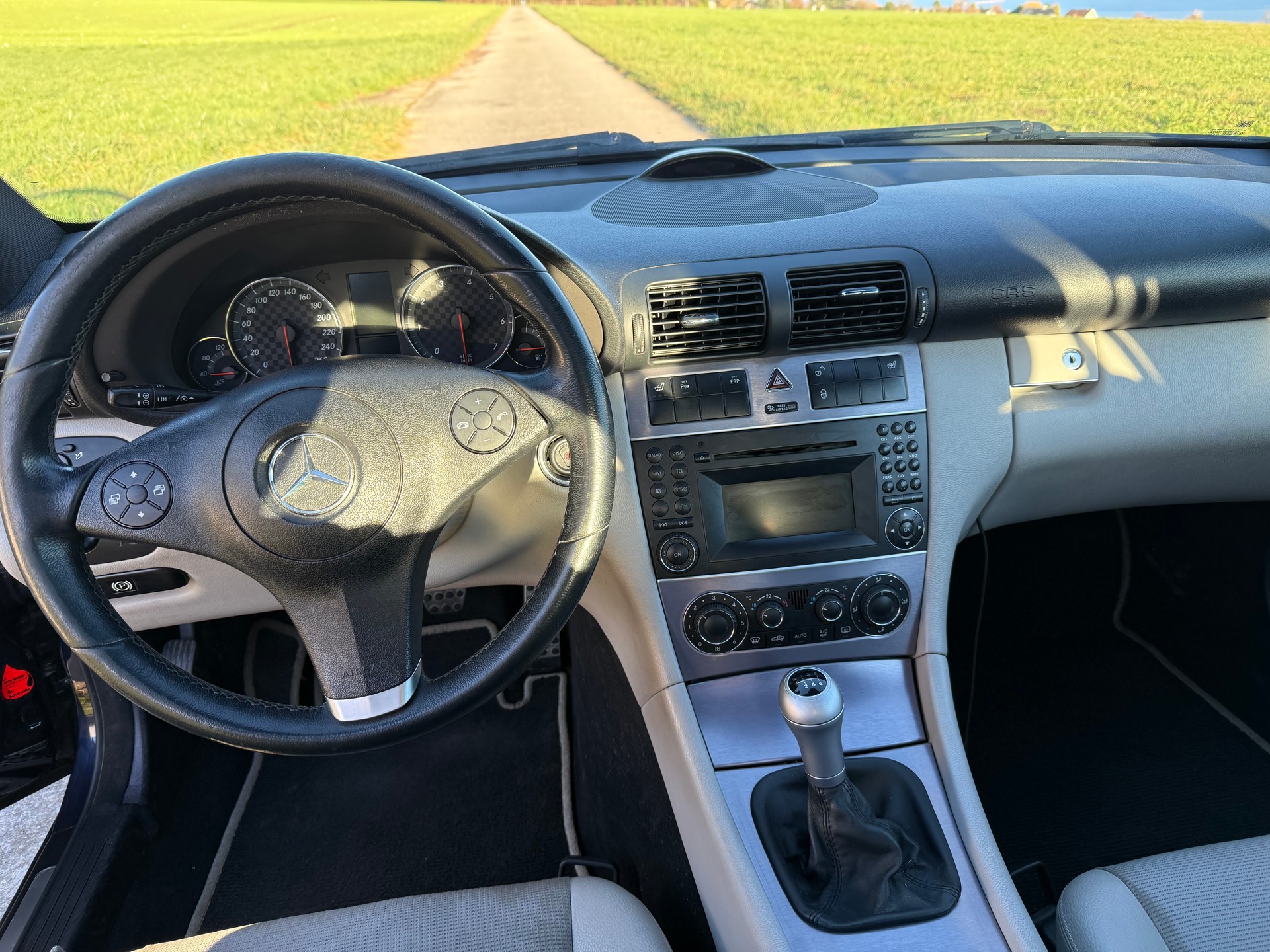 MERCEDES-BENZ CLC 200 Kompressor-image-3