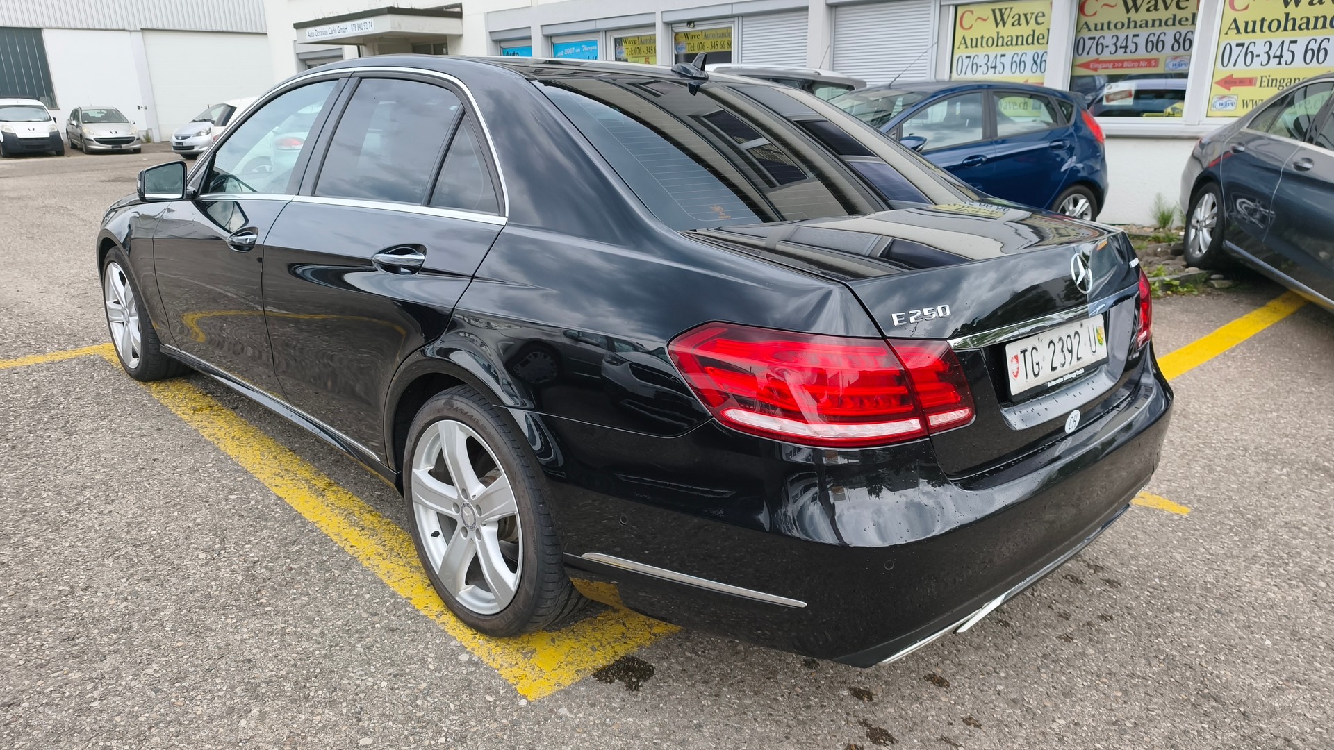 MERCEDES-BENZ E 250 BlueTEC 4Matic 7G-Tronic-image-5