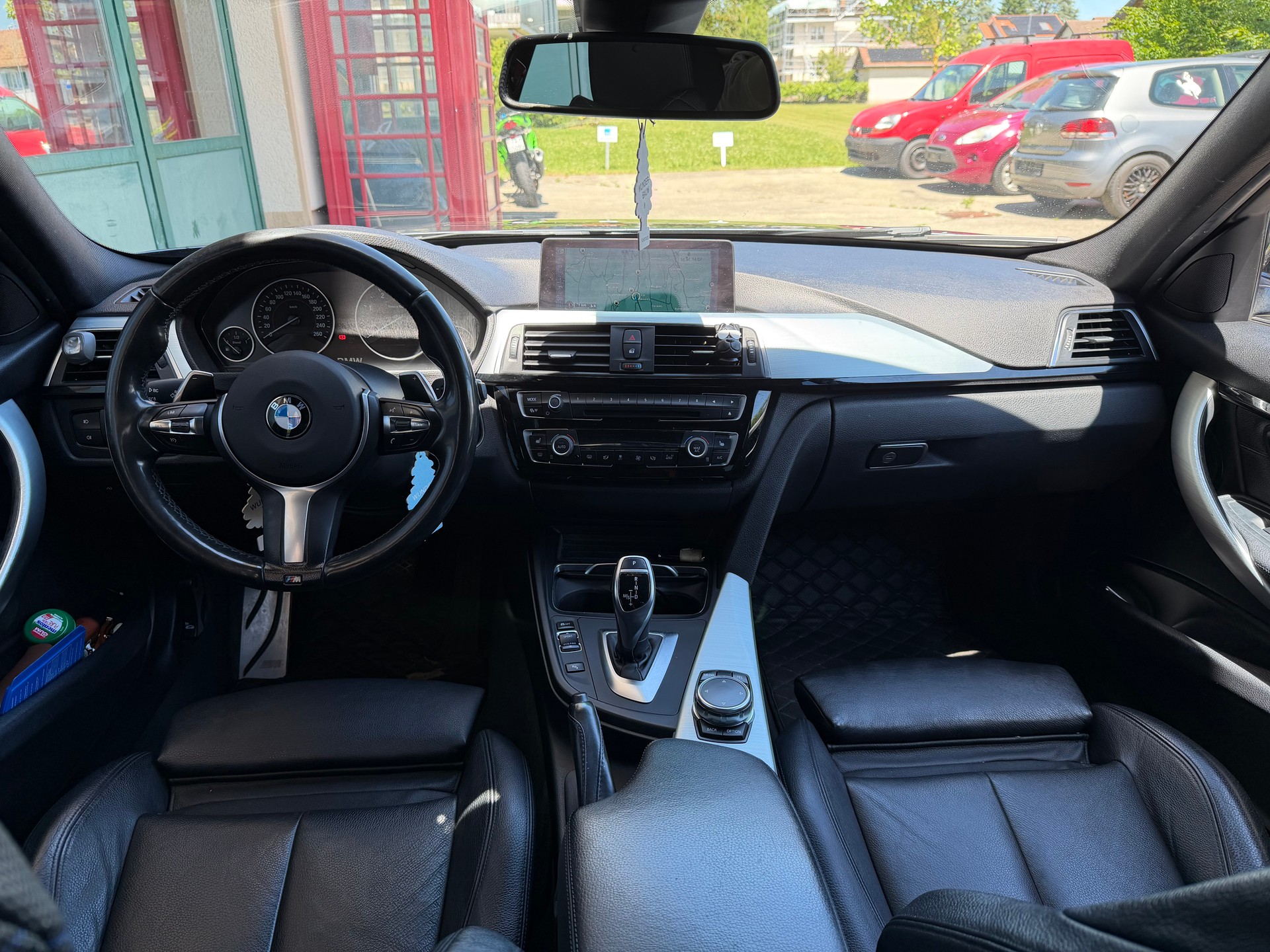 BMW 320d xDrive Touring Sport Line Steptronic-showroom-element-2