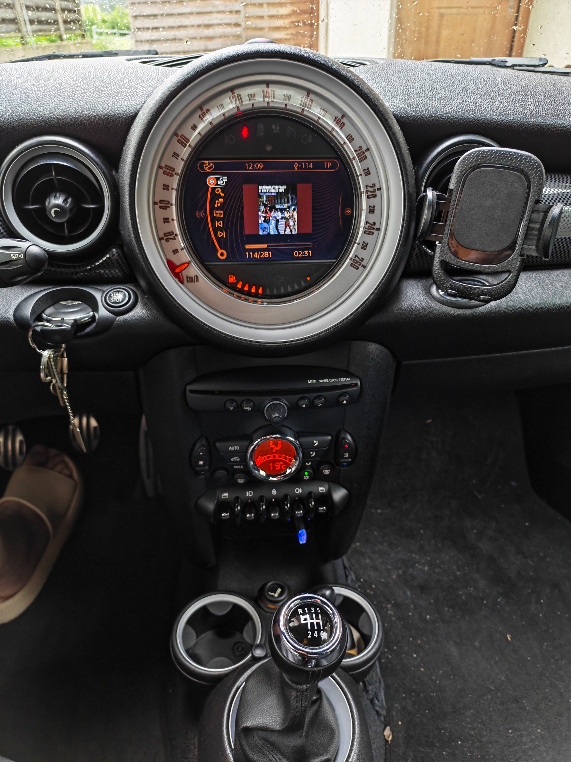 MINI Cooper S-image-3