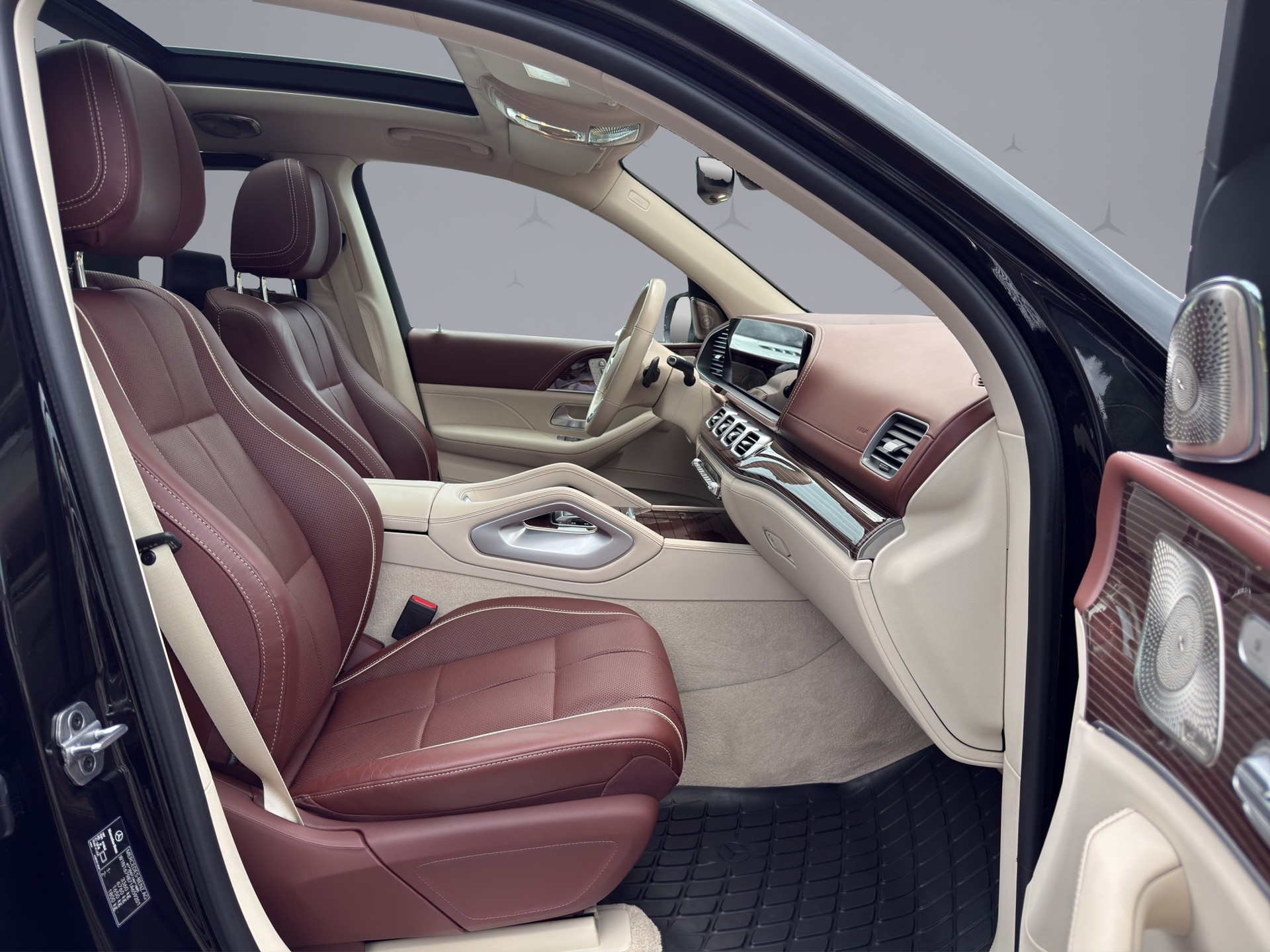 MERCEDES-BENZ GLS 600 4matic+ Maybach-image-15