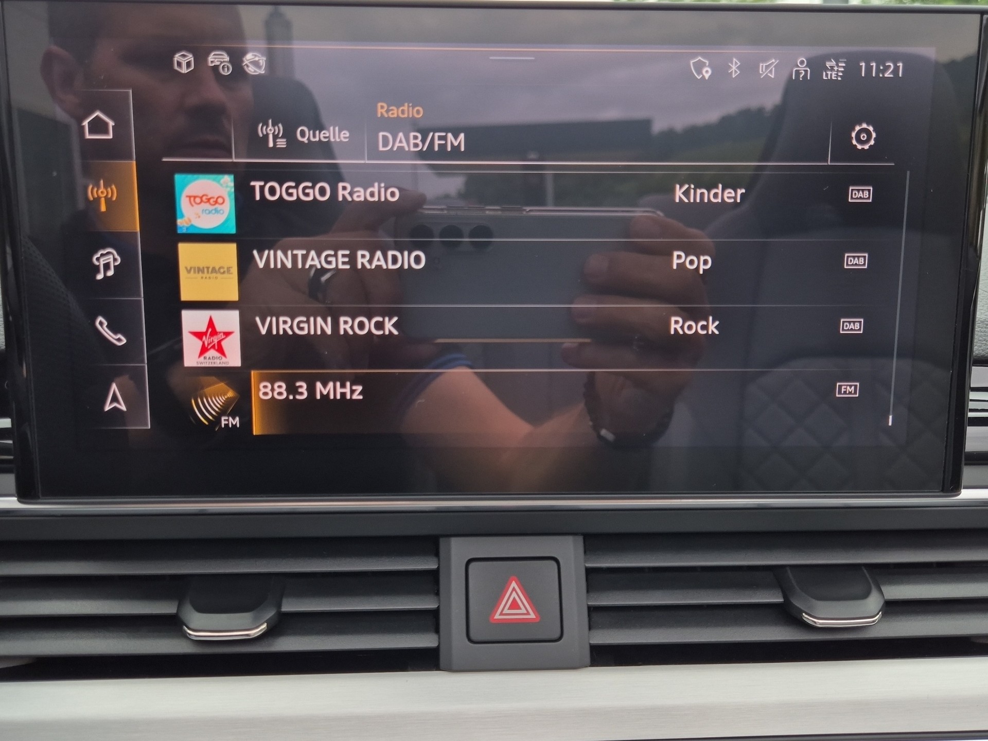 AUDI S5 Cabriolet 3.0 TFSI quattro tiptronic-image-21