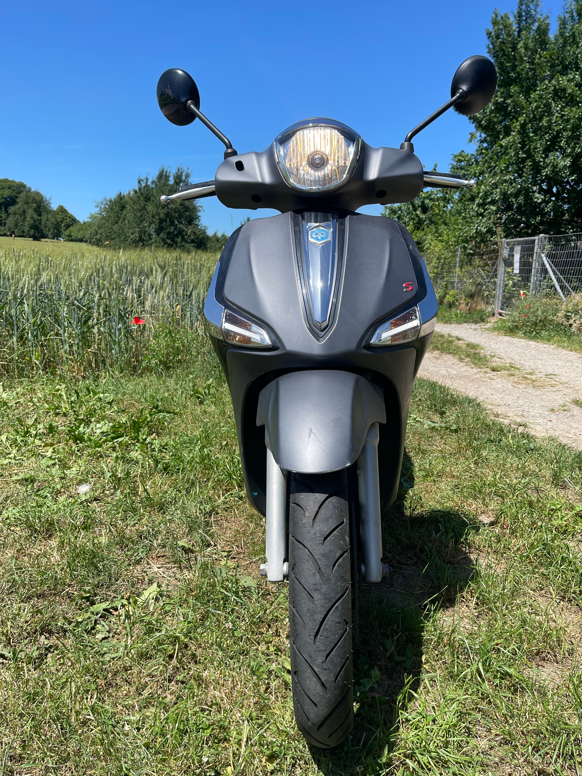 PIAGGIO Liberty 125 iGet Sport ABS-image-1