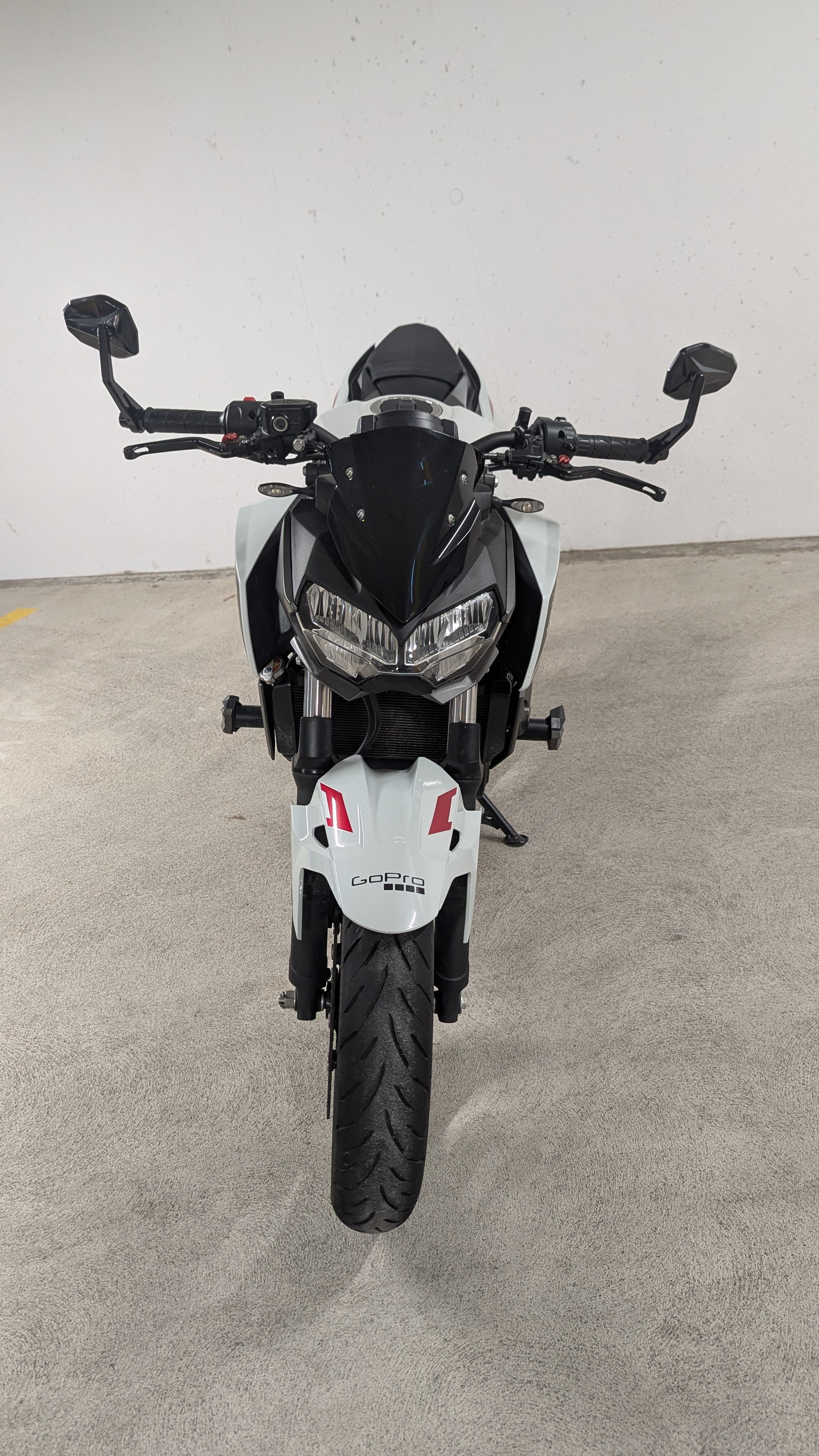 KAWASAKI Z 400-image-2