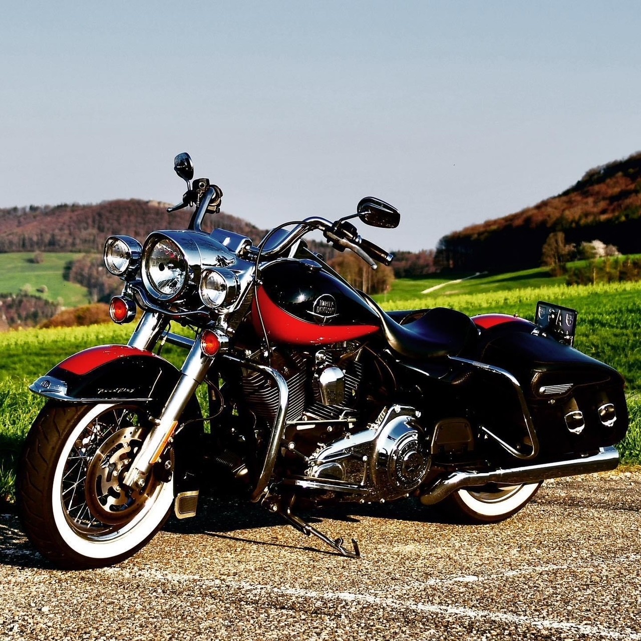 HARLEY-DAVIDSON FLHRC Road King Classic ABS-image-0