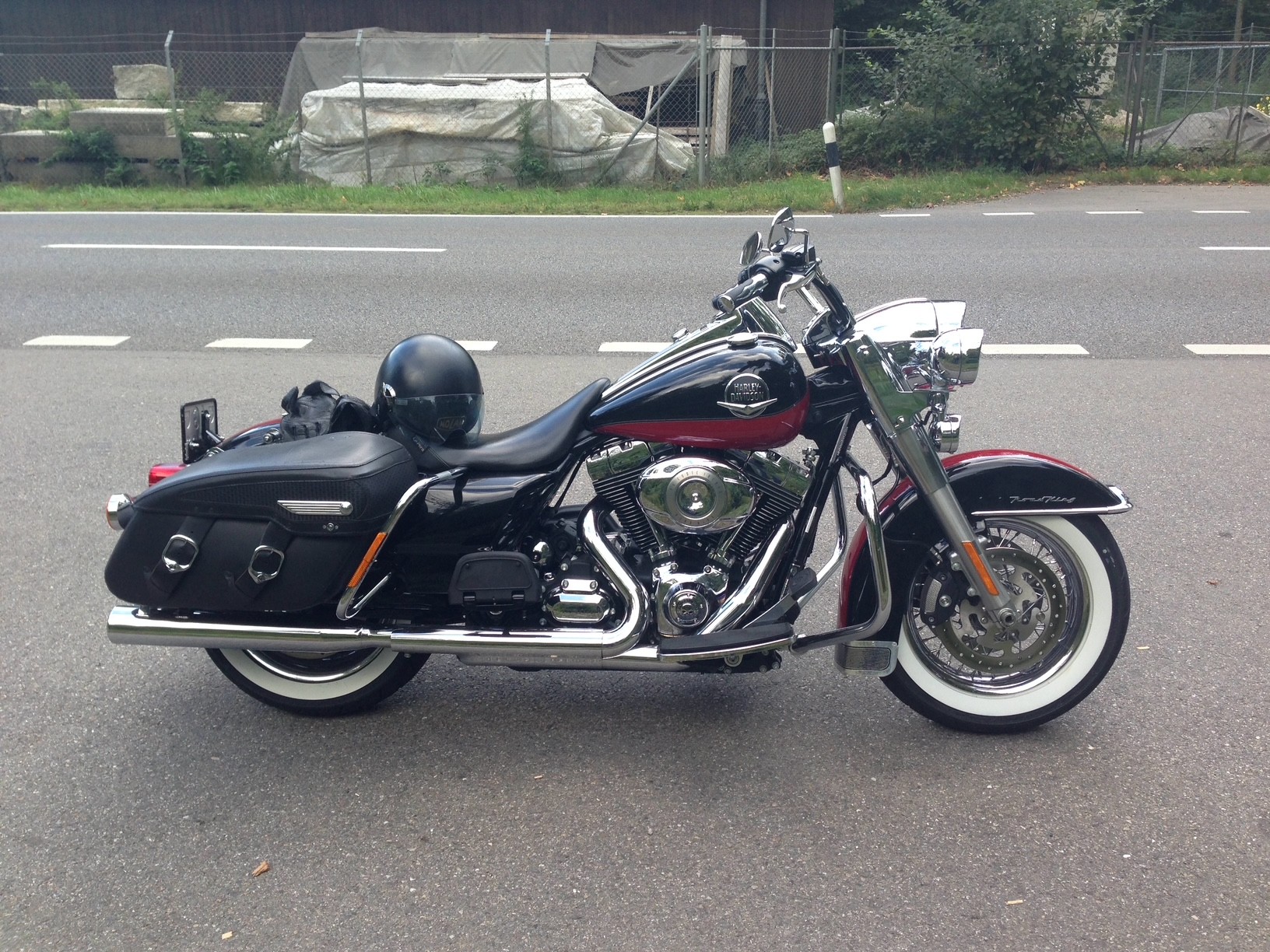 HARLEY-DAVIDSON FLHRC Road King Classic ABS-image-4