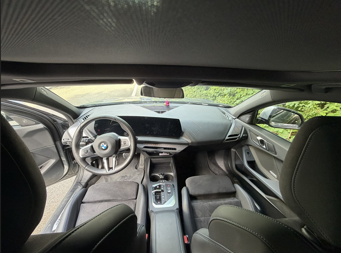 BMW 120i-image-3