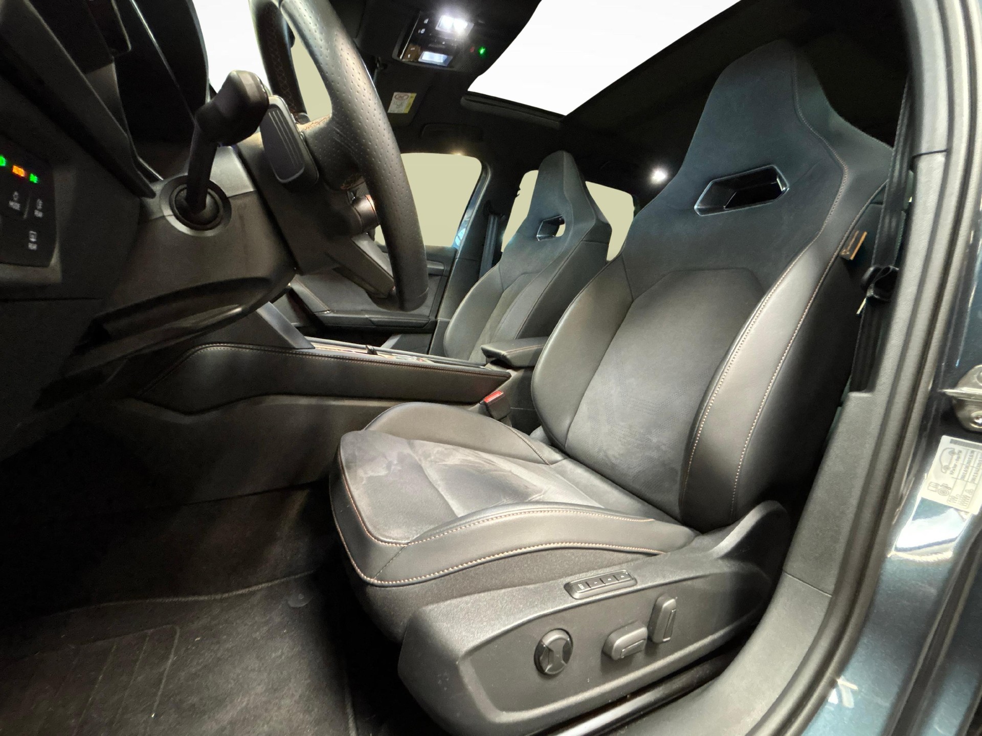CUPRA Leon ST 2.0 TSI 333 VZ 4Drive DSG-image-10