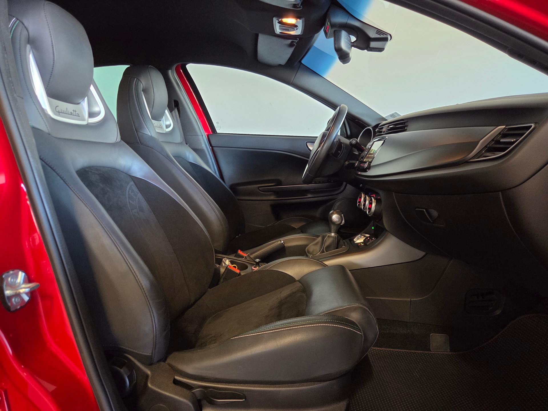 ALFA ROMEO Giulietta 1750 TBi Quadrifogl. Verde TCT-image-16
