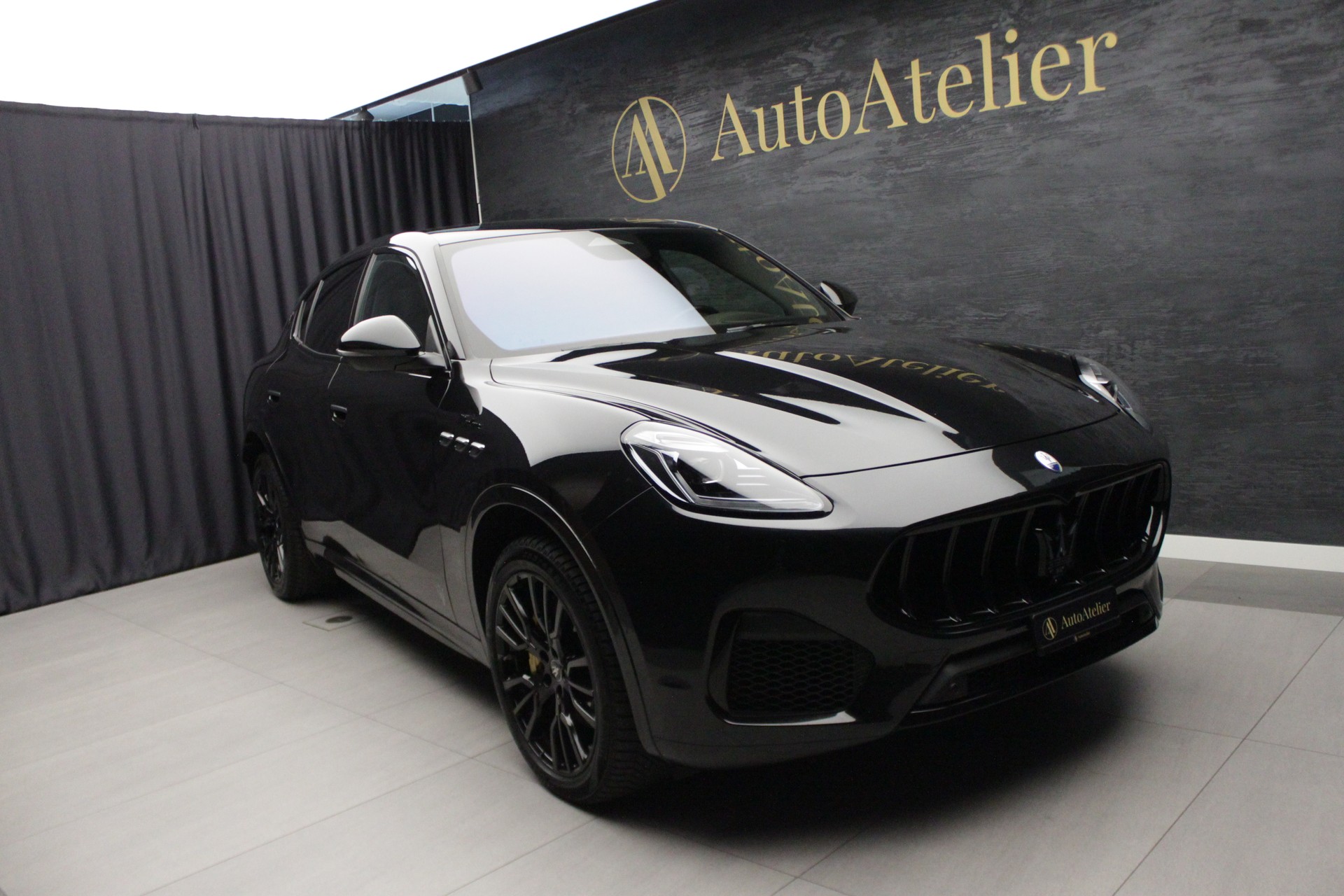 MASERATI Grecale 2.0 MHEV Modena Hybrid Automatica-showroom-element-1