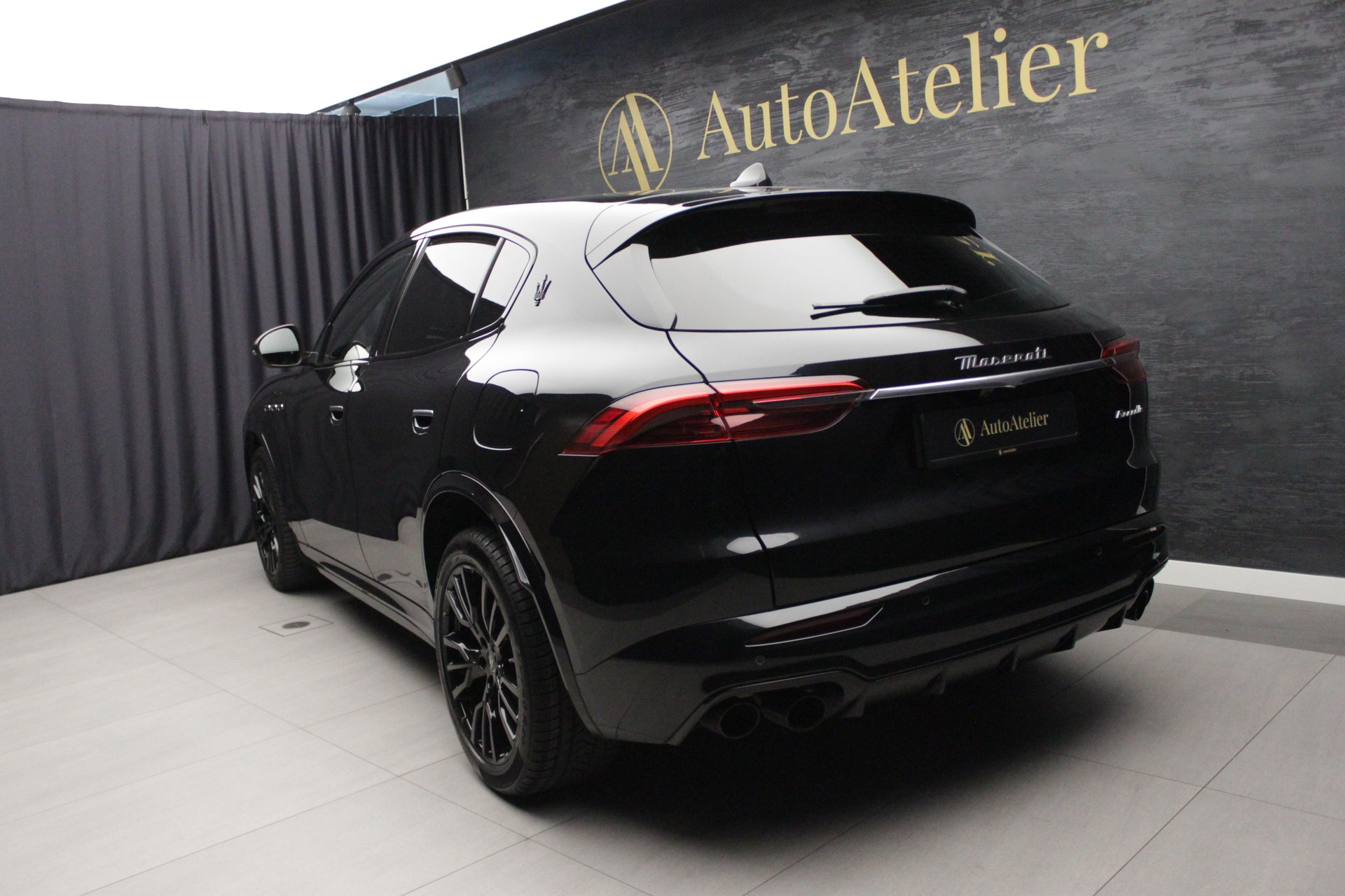 MASERATI Grecale 2.0 MHEV Modena Hybrid Automatica-image-9