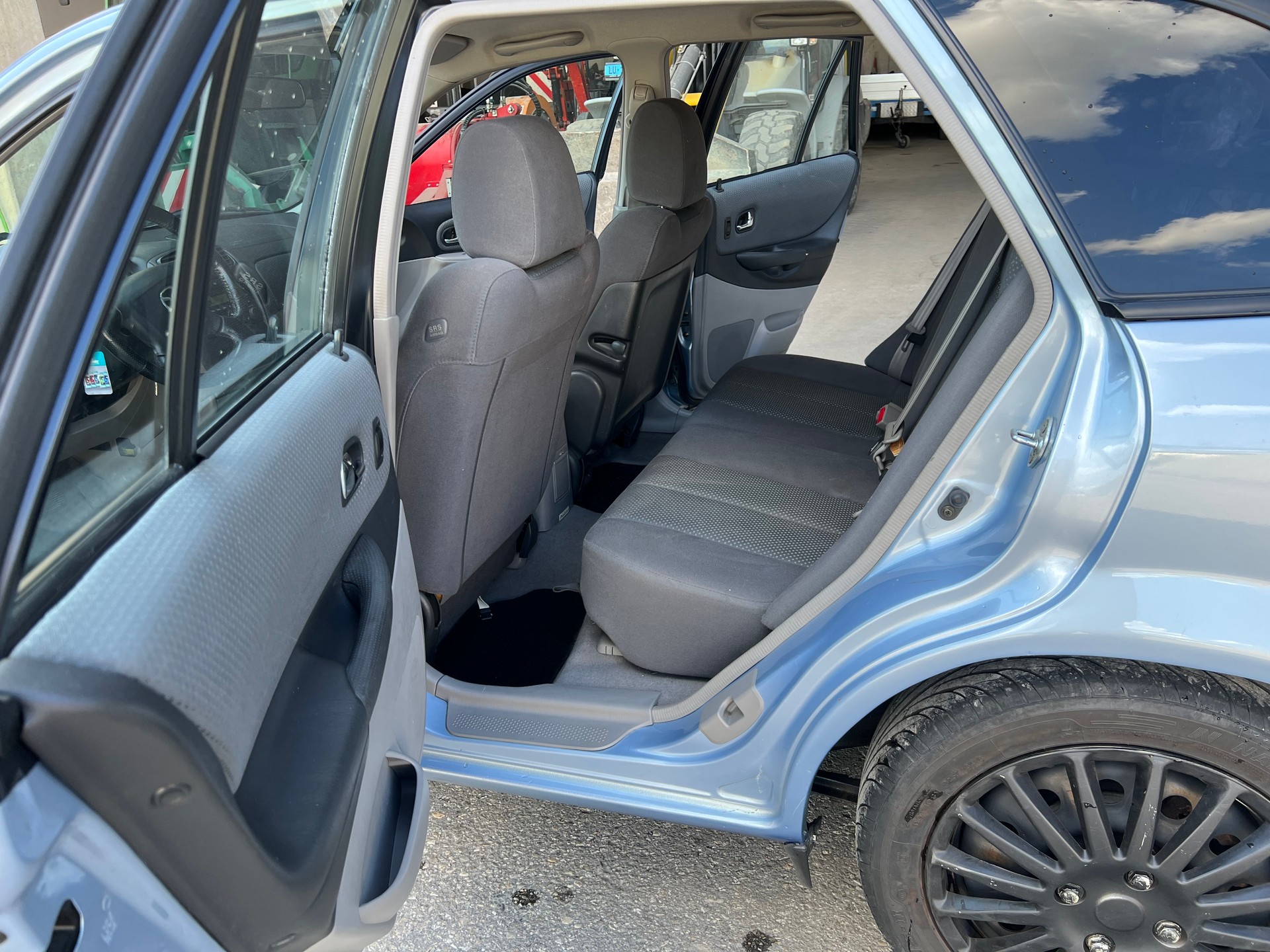 MAZDA 323 F 2.0i-16V GT-image-9