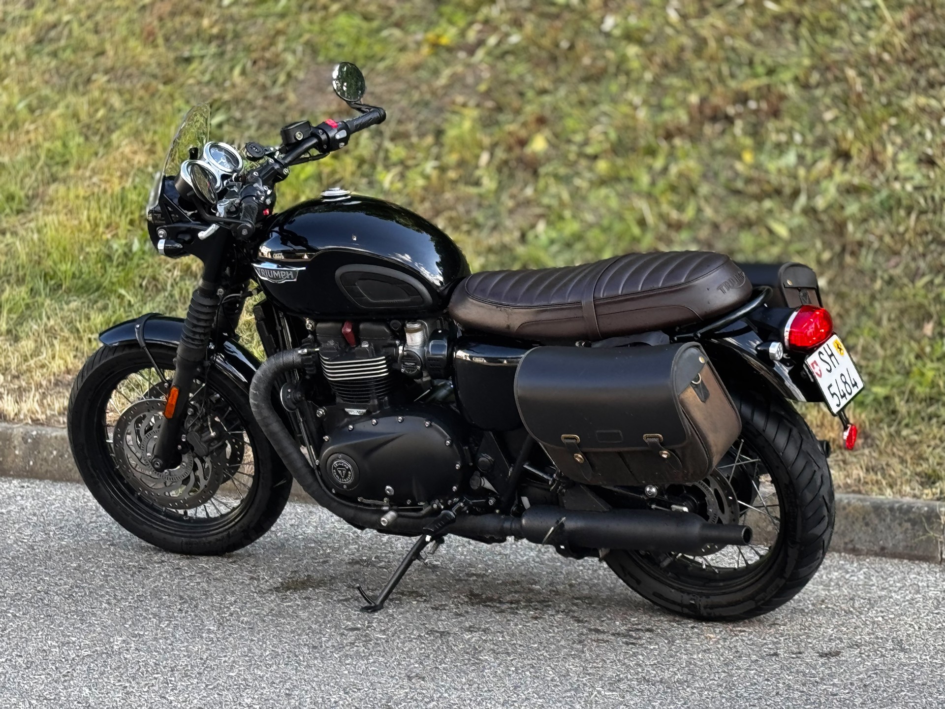 TRIUMPH Bonneville T120 Black-image-0