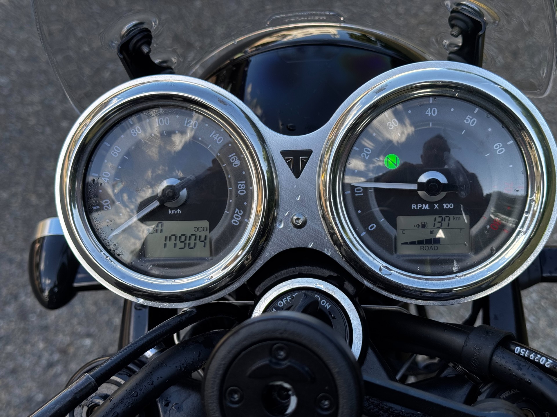 TRIUMPH Bonneville T120 Black-image-3
