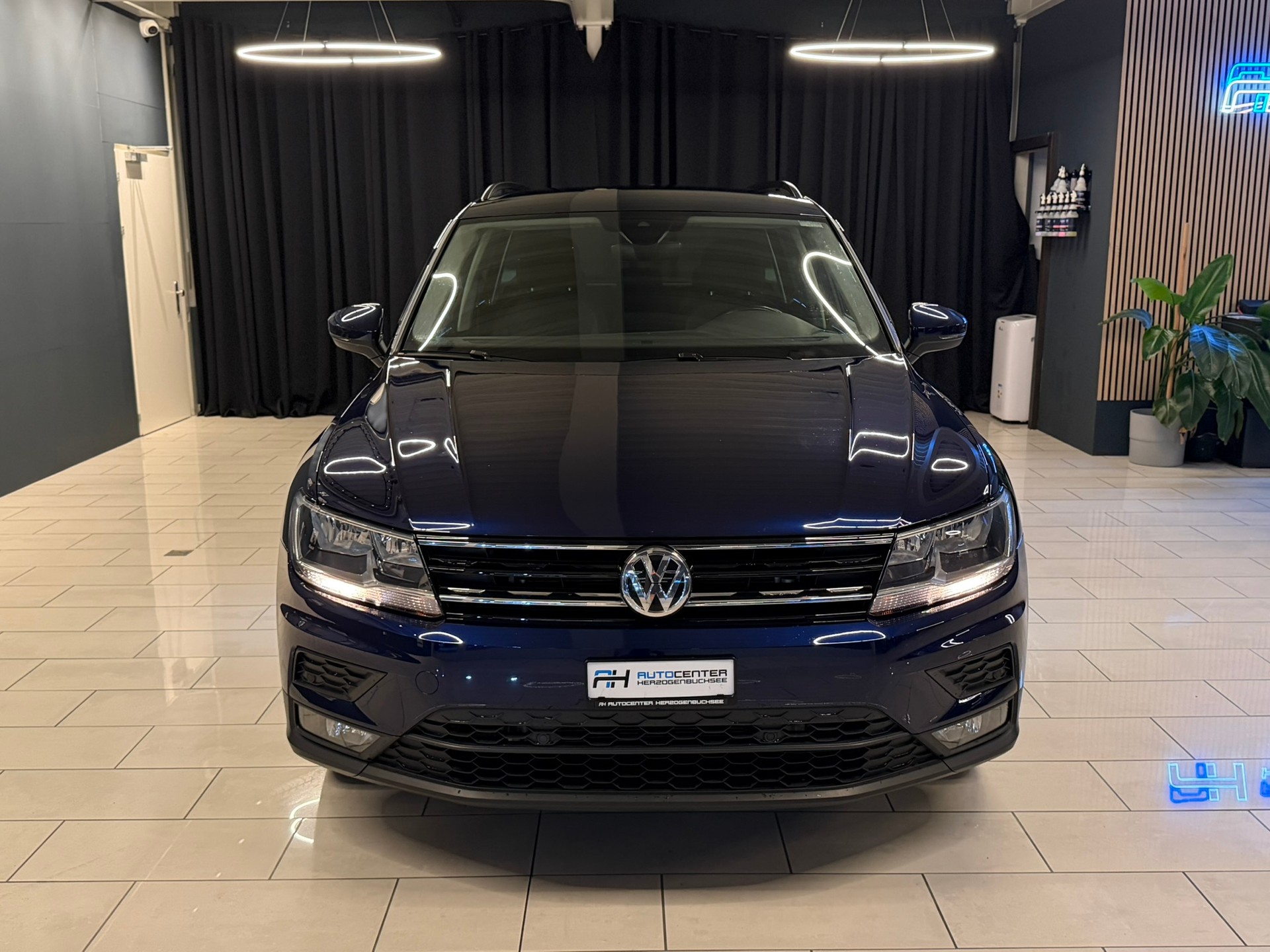 VW Tiguan 2.0 TDI SCR Comfortline 4Motion DSG-showroom-element-1