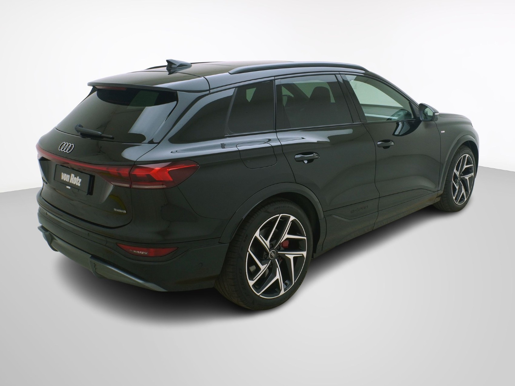 AUDI Q6 e-tron quattro S line-image-5