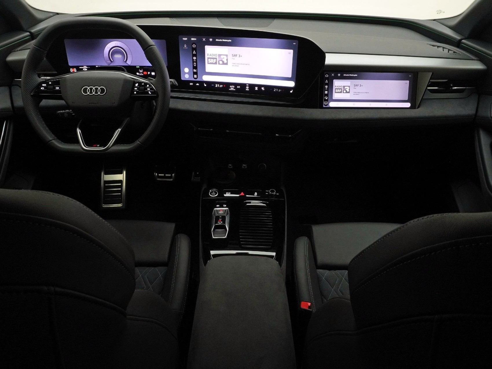 AUDI Q6 e-tron quattro S line-image-11