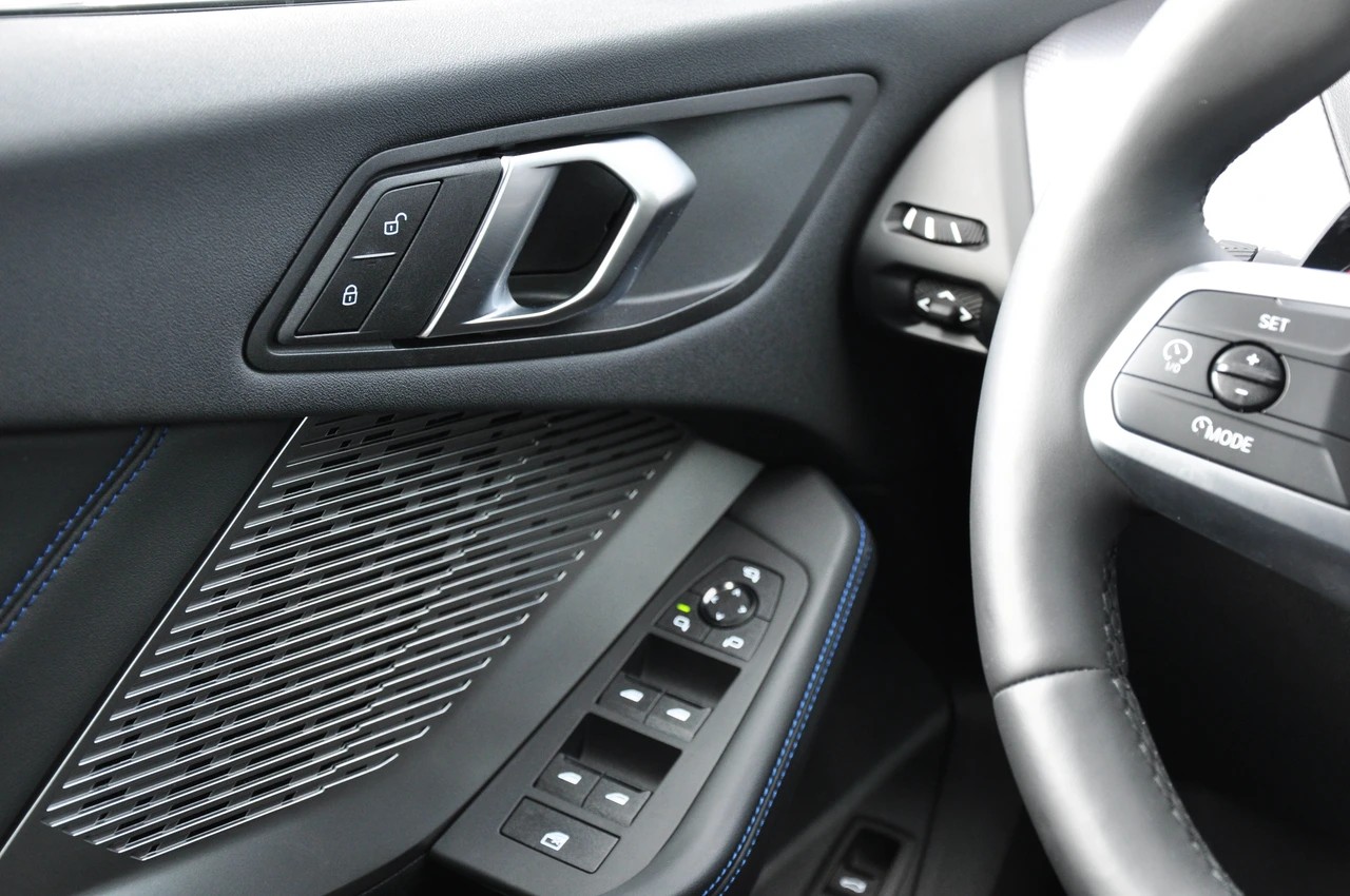 BMW 120 M Sport Pro Steptronic-image-27