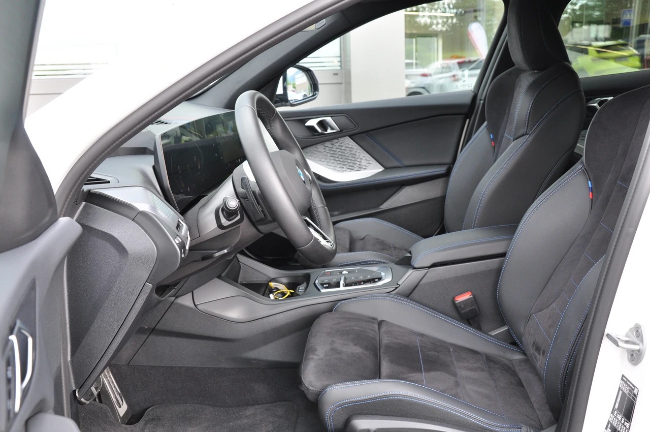 BMW 120 M Sport Pro Steptronic-image-14