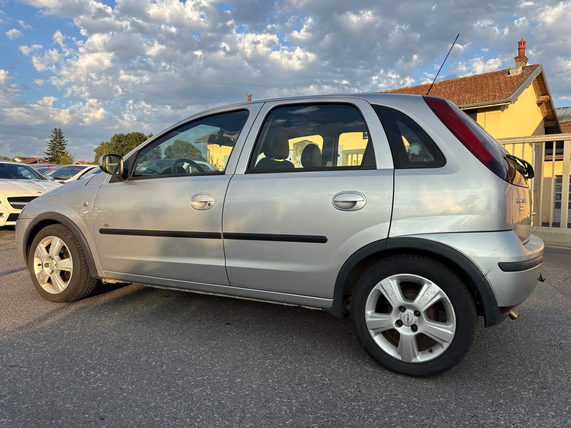 OPEL Corsa 1.4 TP Enjoy-image-5