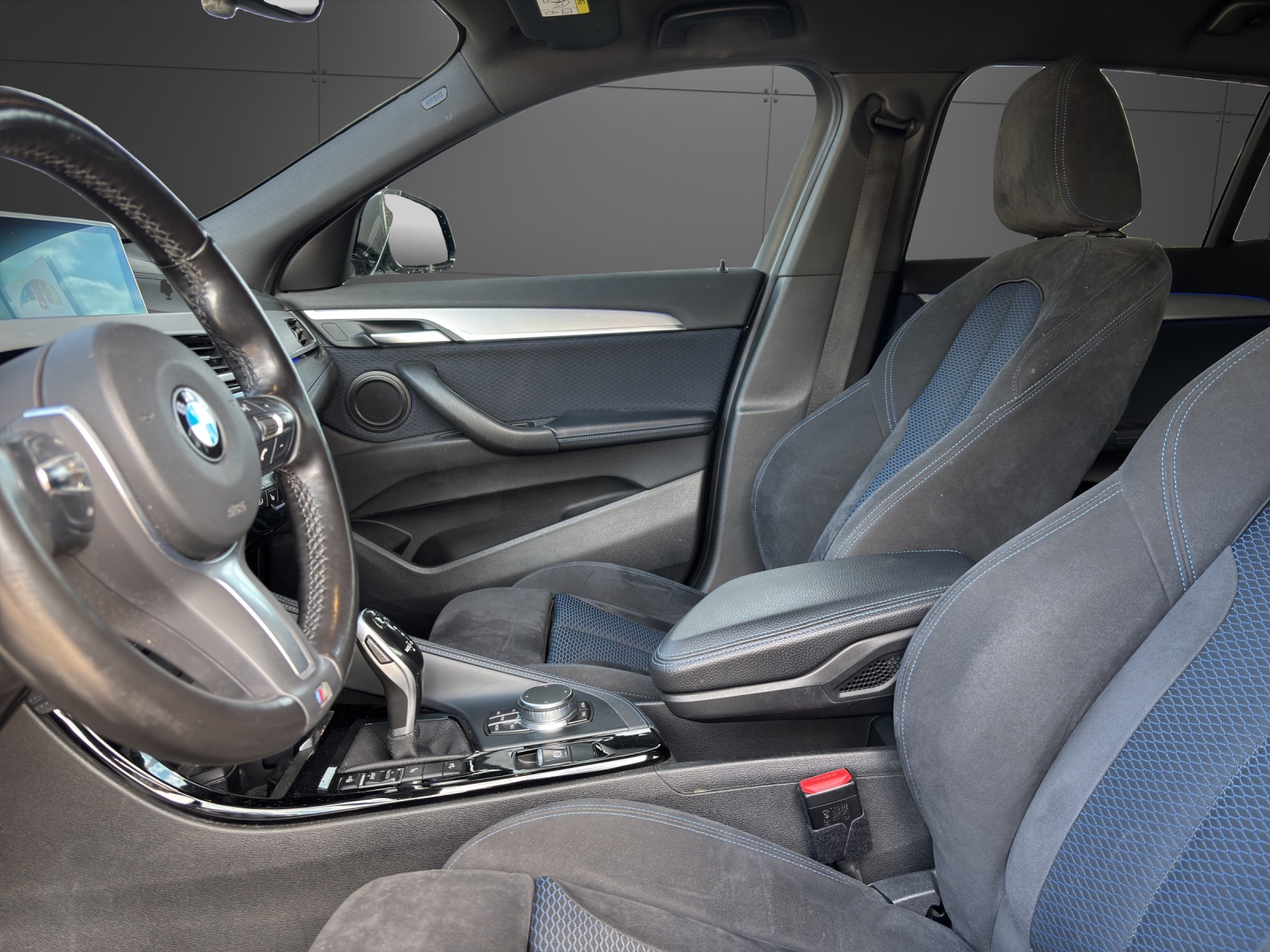 BMW X2 xDrive 20d M Sport Steptronic-showroom-element-2
