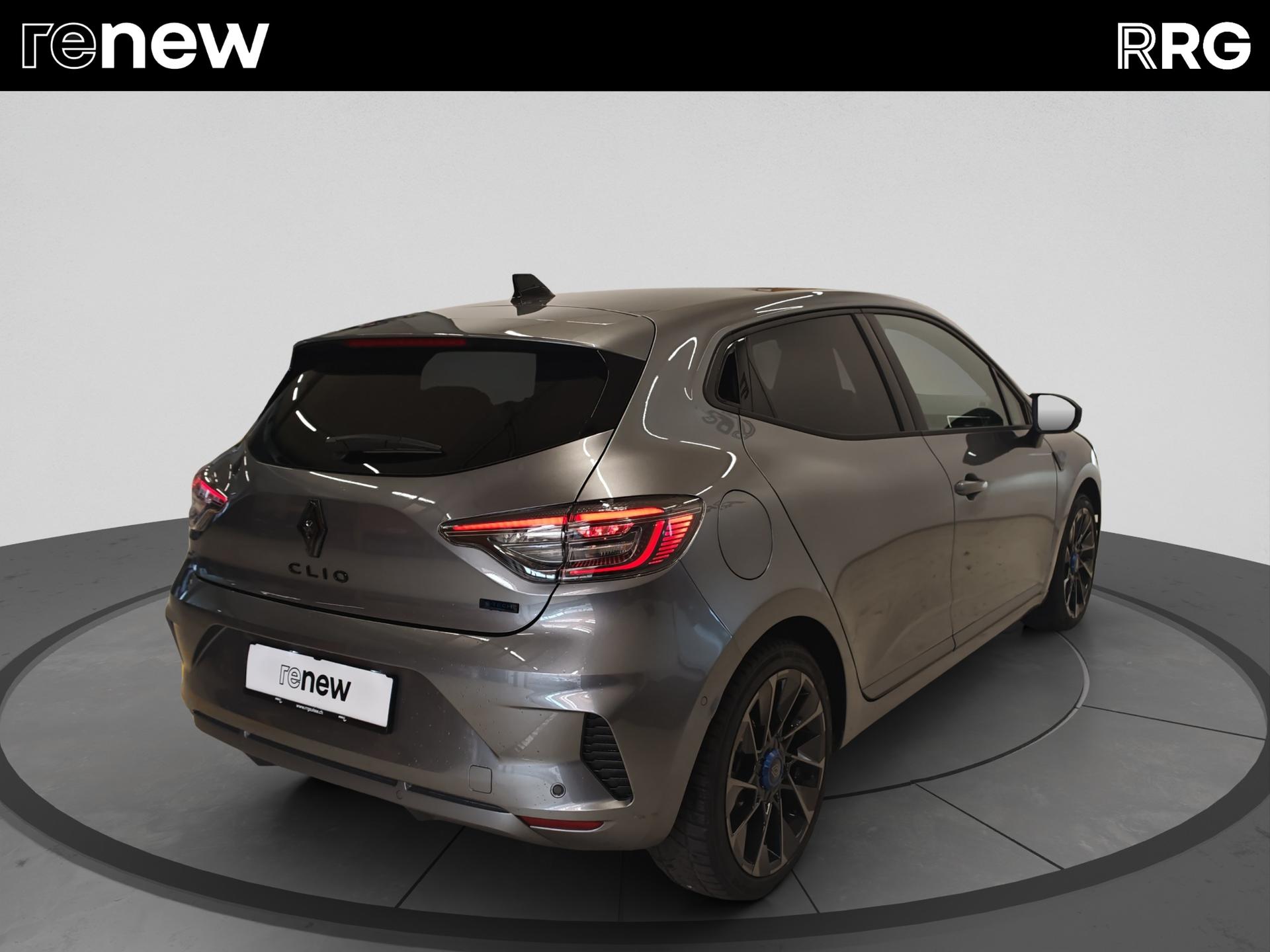RENAULT Clio 1.6 E-Tech Esprit Alpine-showroom-element-2