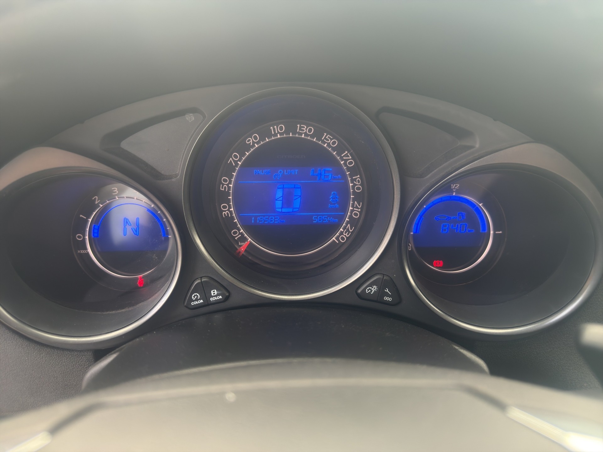 CITROEN C4 1.6 e-HDi Exclusive EGS6-image-9