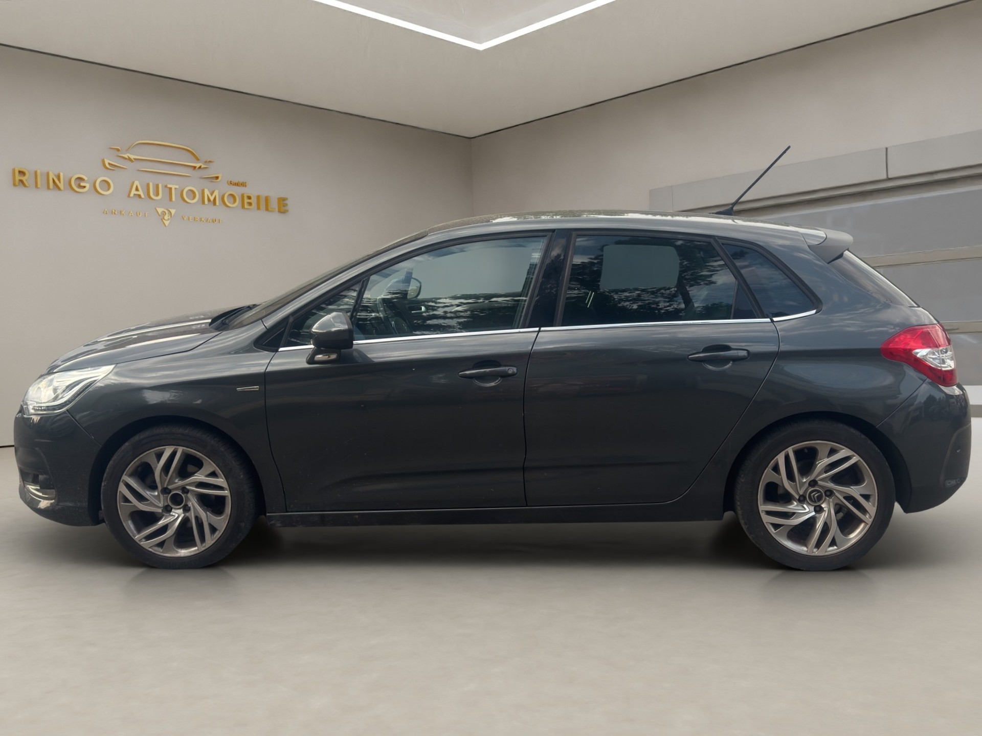 CITROEN C4 1.6 e-HDi Exclusive EGS6-showroom-element-3