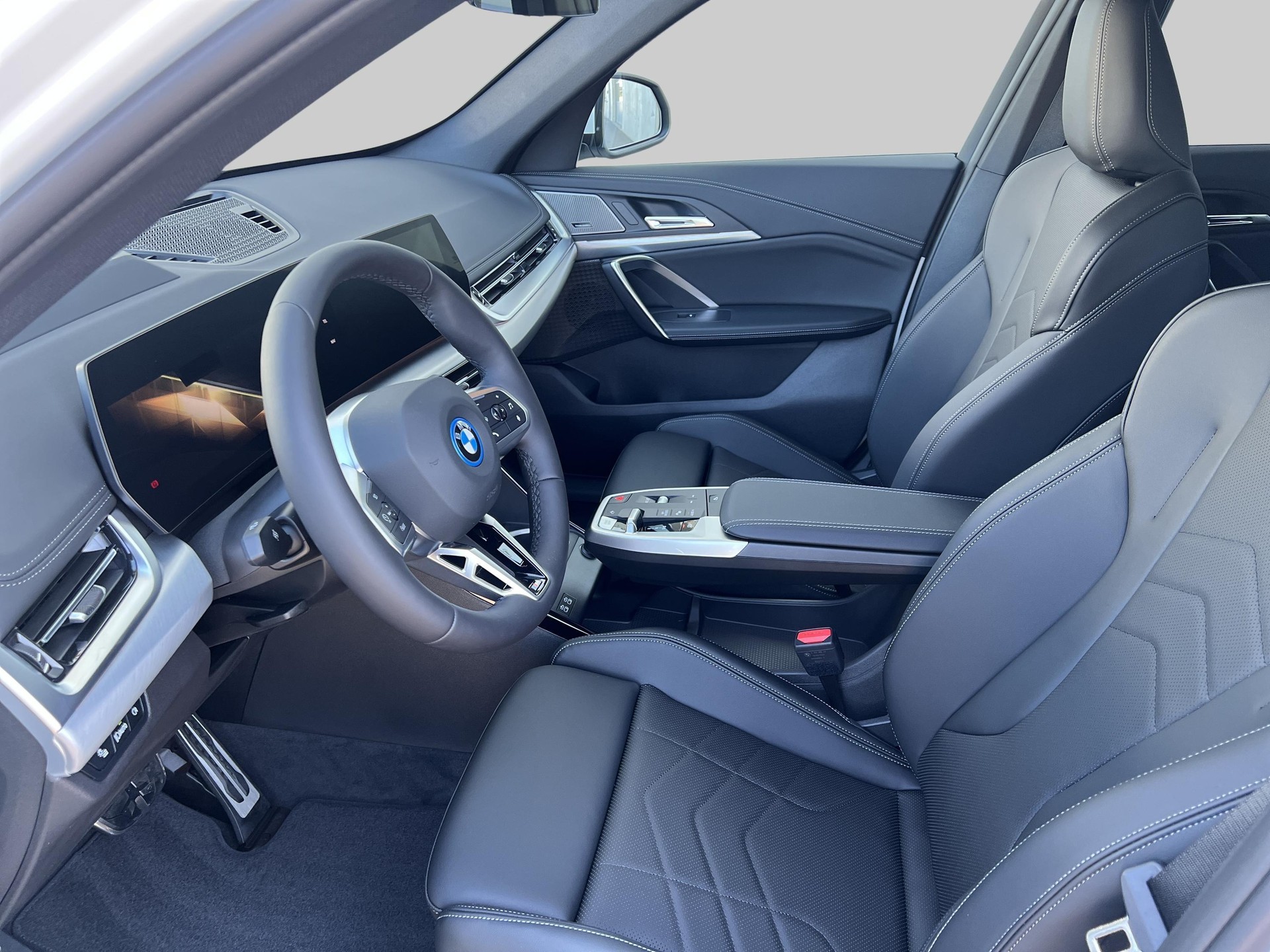 BMW iX1 eDrive 20 M Sport-showroom-element-2