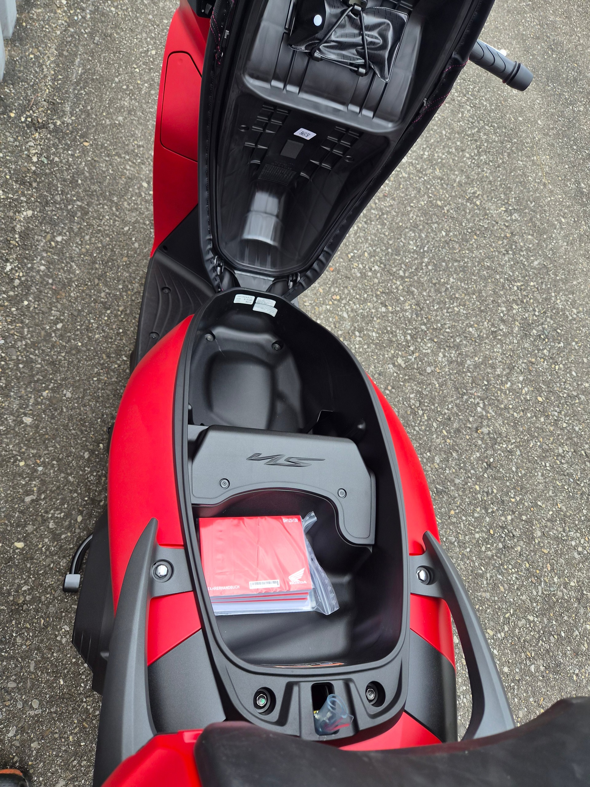 HONDA SH 150 INKL. TOP BOX-image-14
