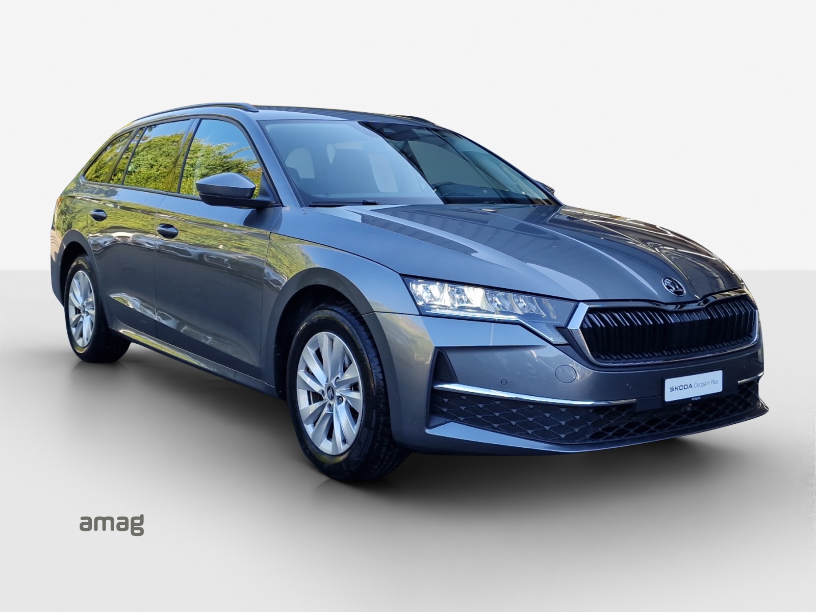 SKODA Octavia Combi 2.0 TDI DSG Selection-image-5