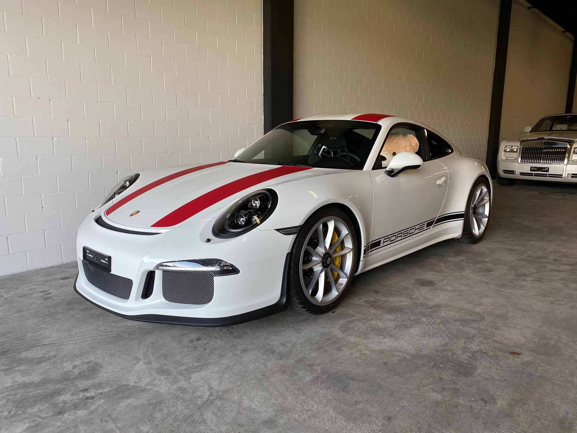 PORSCHE 911 R "1 of 991"-showroom-element-1