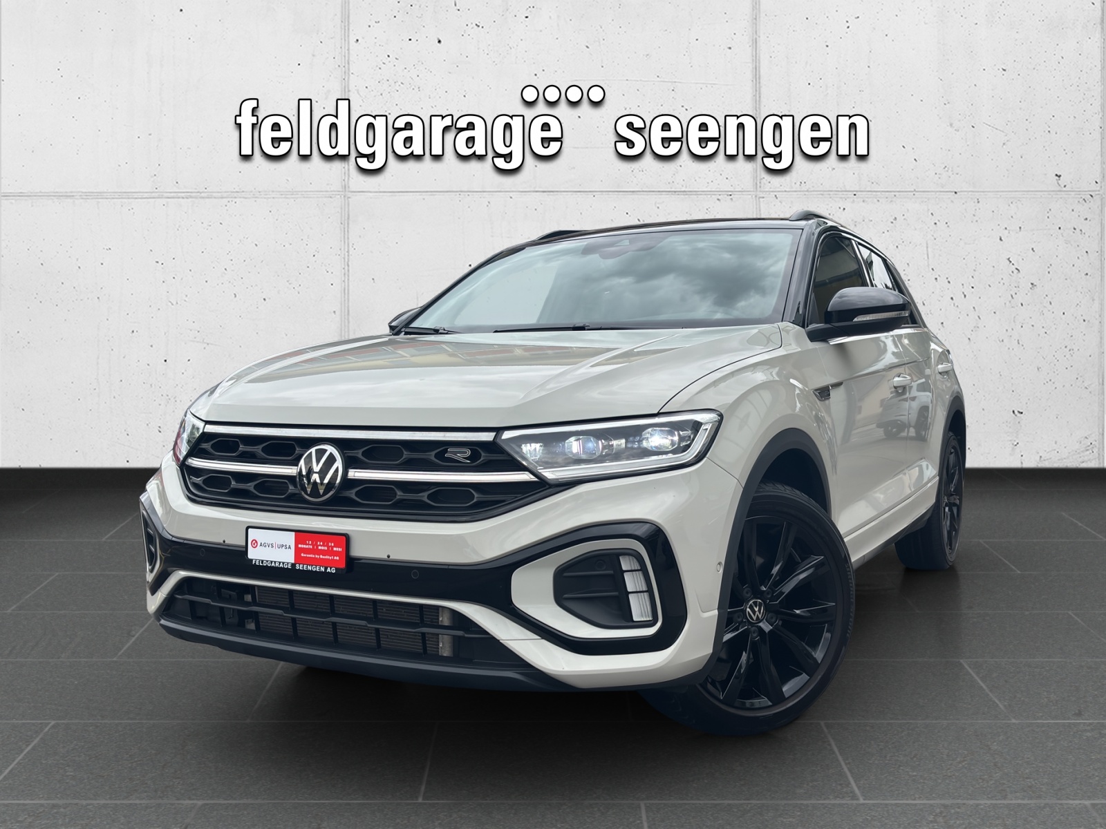 VW T-Roc 1.5 TSI EVO R-Line DSG mit AHK, Design-Paket "Black Style" & Winterräder