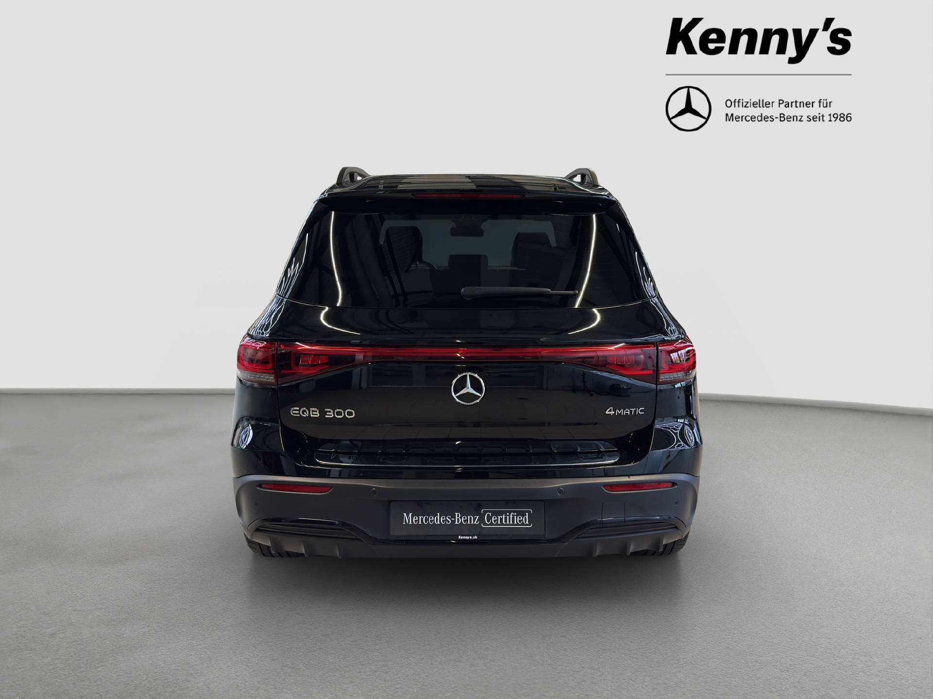 MERCEDES-BENZ EQB 300 AMG Line 4MATIC-image-5