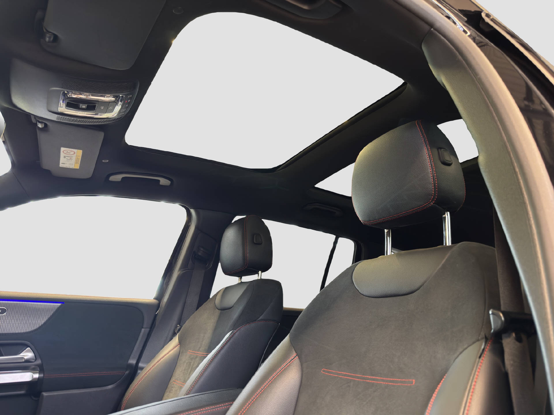 MERCEDES-BENZ EQB 300 AMG Line 4MATIC-image-12