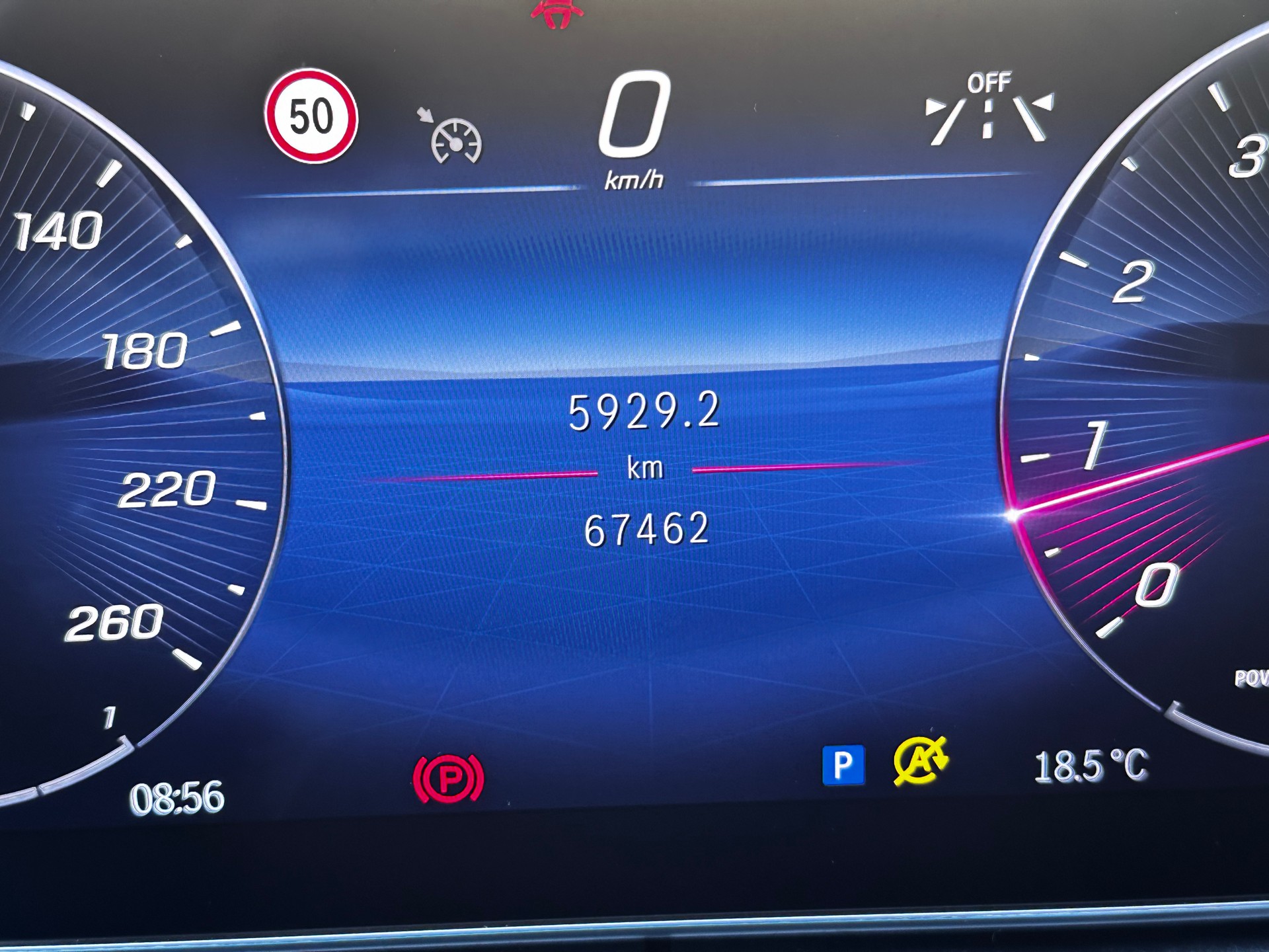 MERCEDES-BENZ C 300 AMG Line 4matic Kombi-image-15