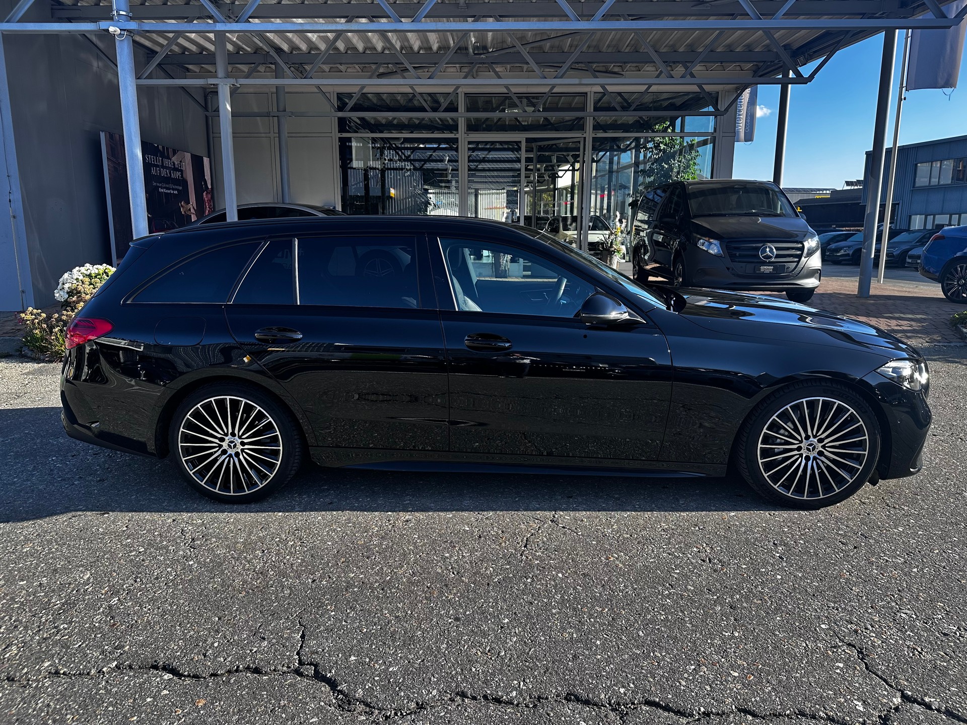 MERCEDES-BENZ C 300 AMG Line 4matic Kombi-showroom-element-1