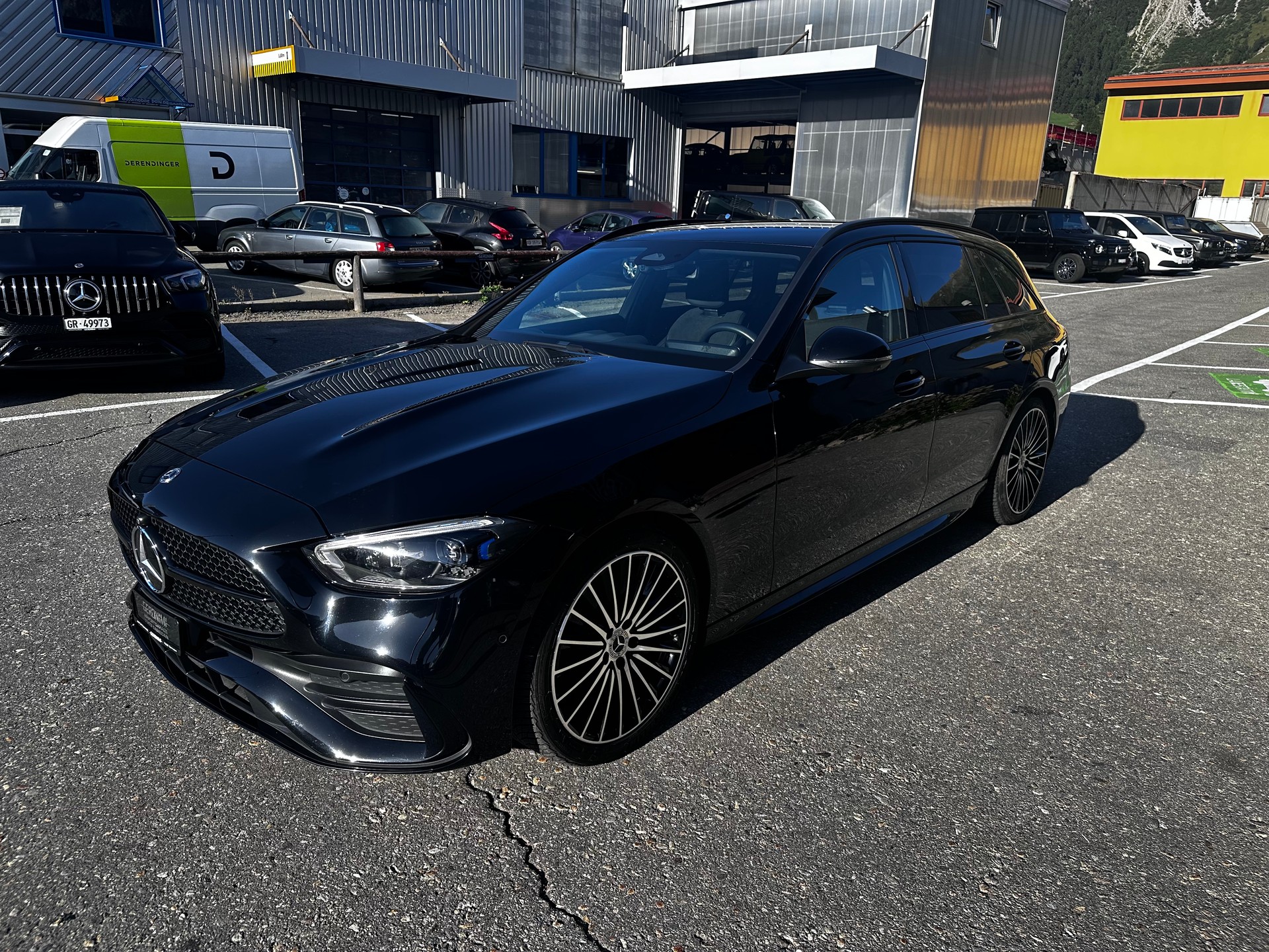 MERCEDES-BENZ C 300 AMG Line 4matic Kombi-image-4