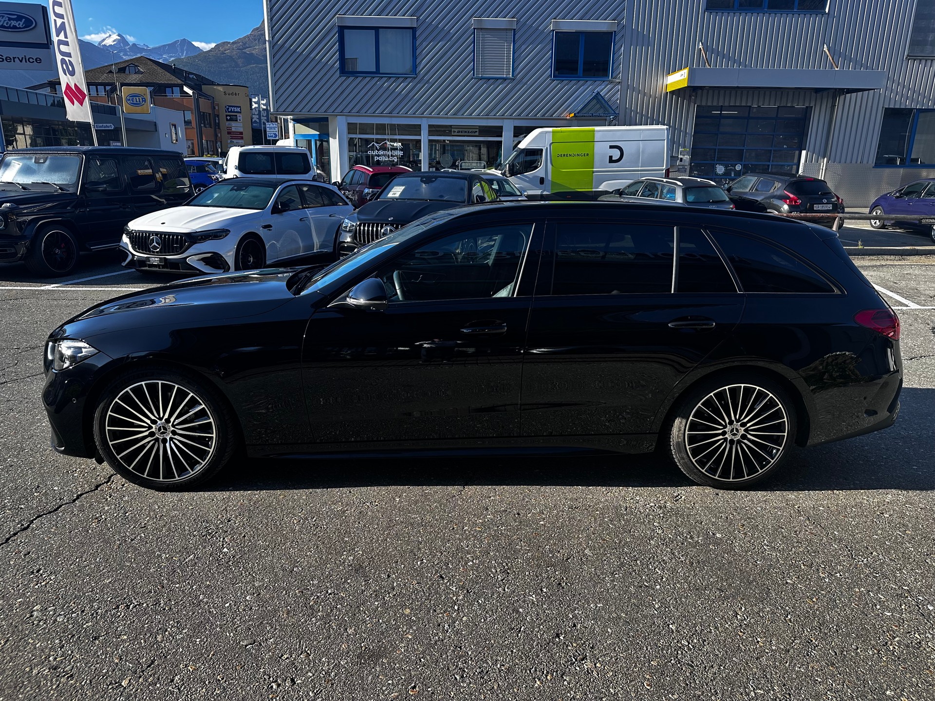 MERCEDES-BENZ C 300 AMG Line 4matic Kombi-image-5