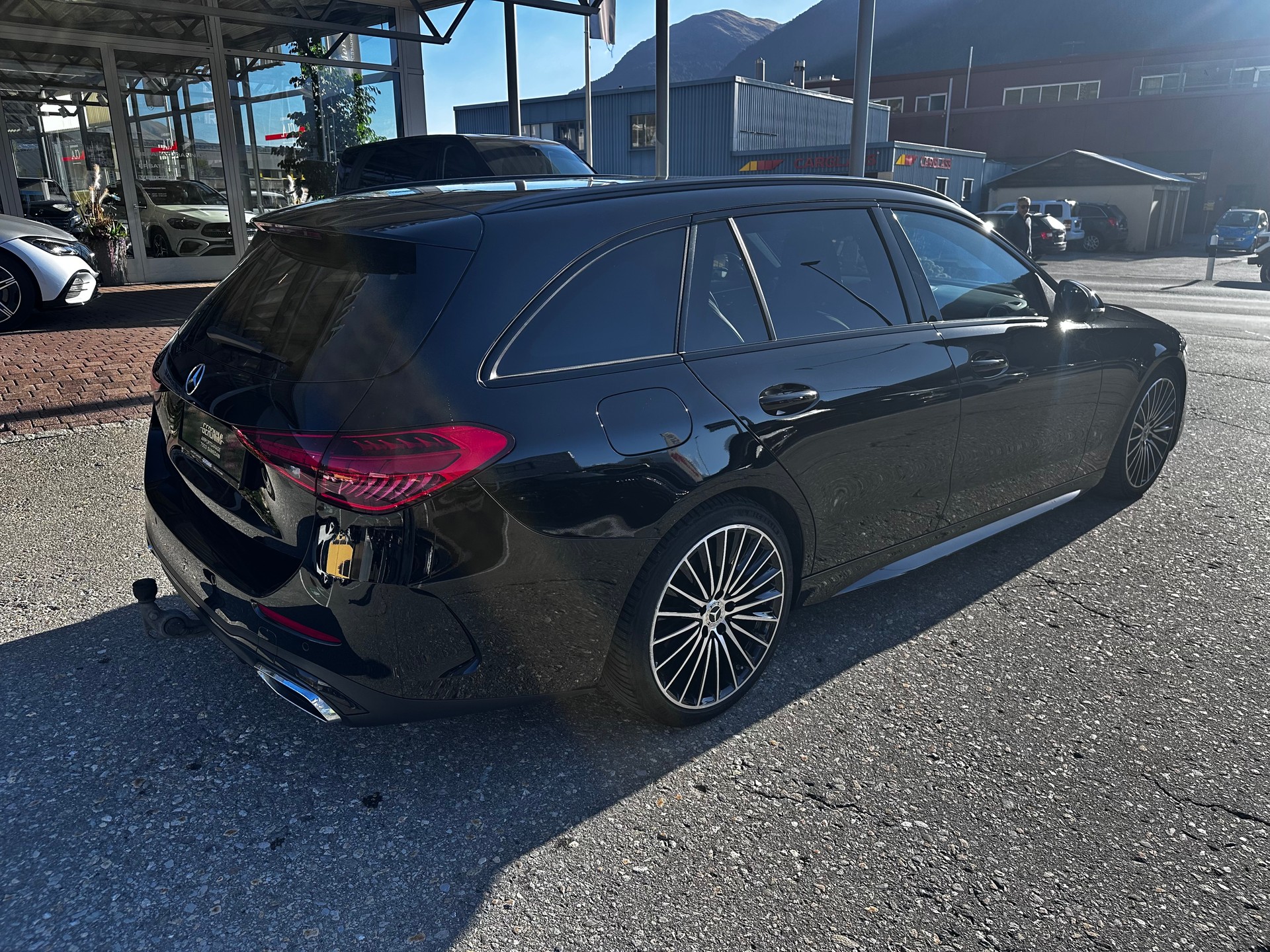 MERCEDES-BENZ C 300 AMG Line 4matic Kombi-image-8
