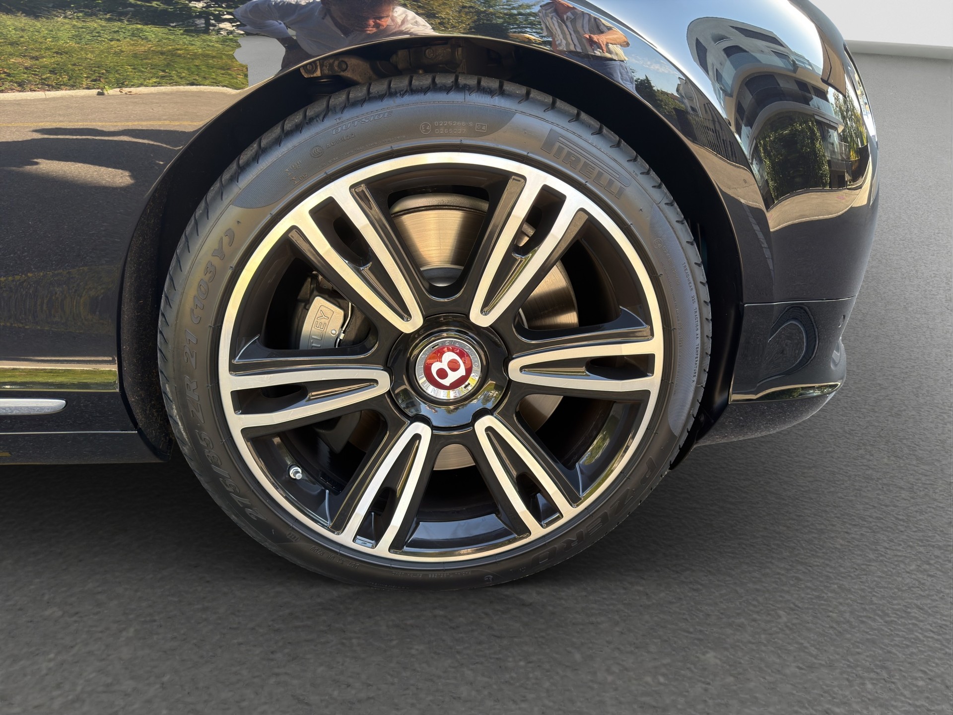 BENTLEY Continental GTC 4.0 V8 Mulliner-image-12