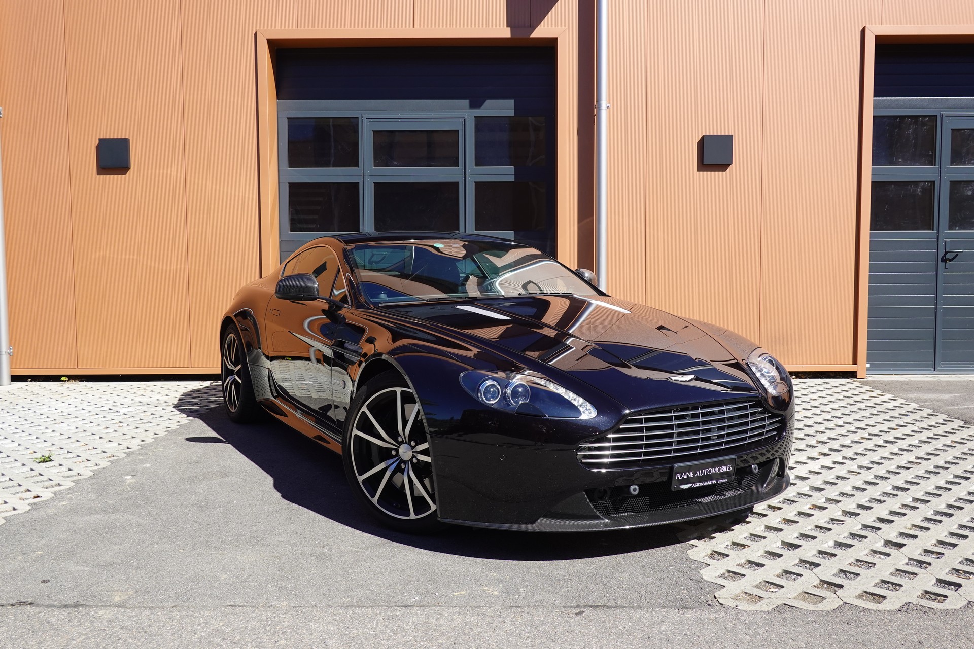 ASTON MARTIN V8 Vantage 4.7 S SP10 - "CH Véhicule * Full Entretien Aston * intérieur cuir noir * Phares xenon * Son Bang&Olufsen"