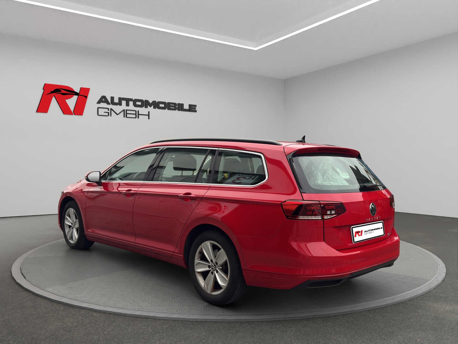 VW Passat 2.0 TDI BMT Business 4Motion DSG-image-4