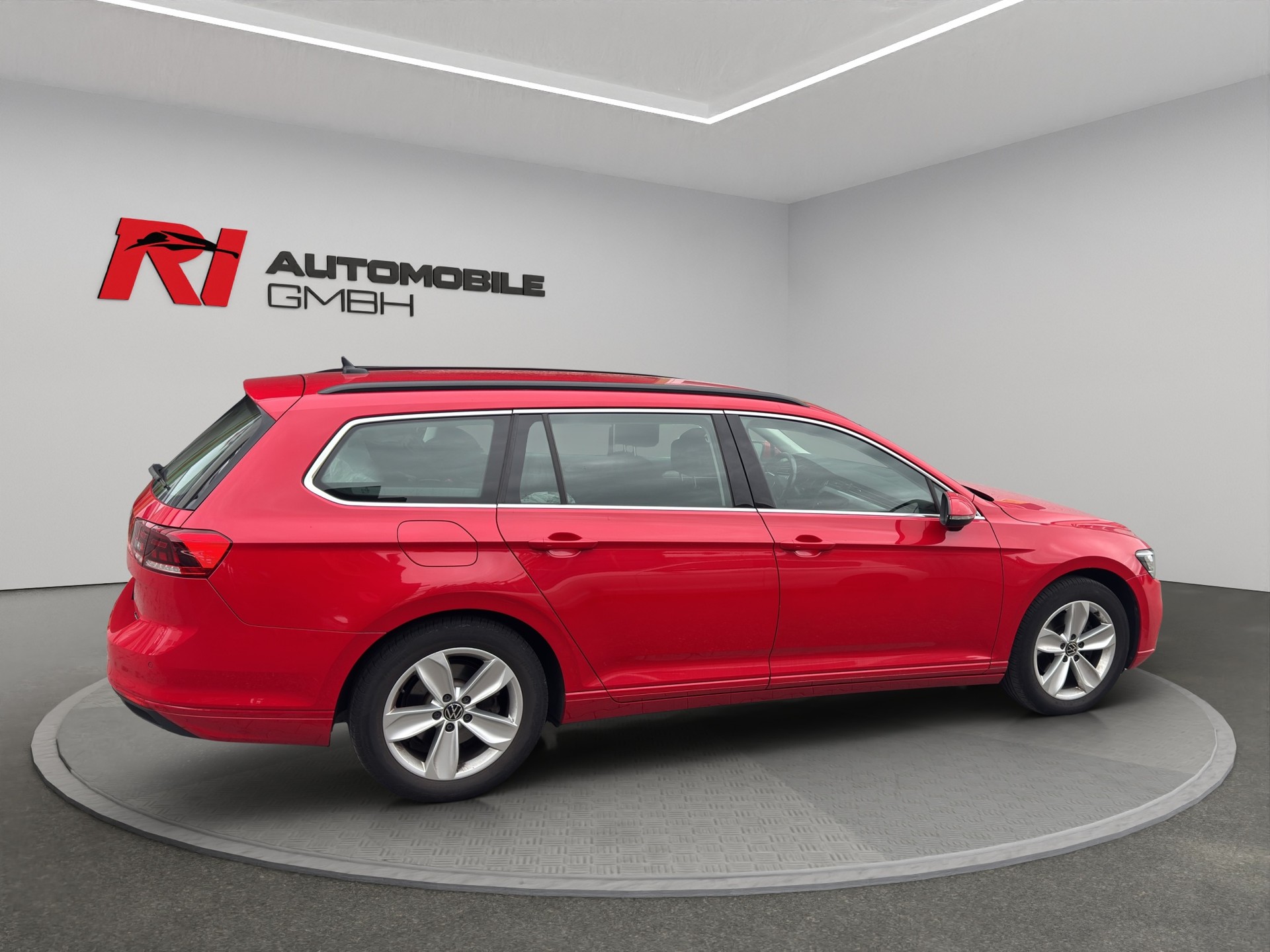 VW Passat 2.0 TDI BMT Business 4Motion DSG-image-6