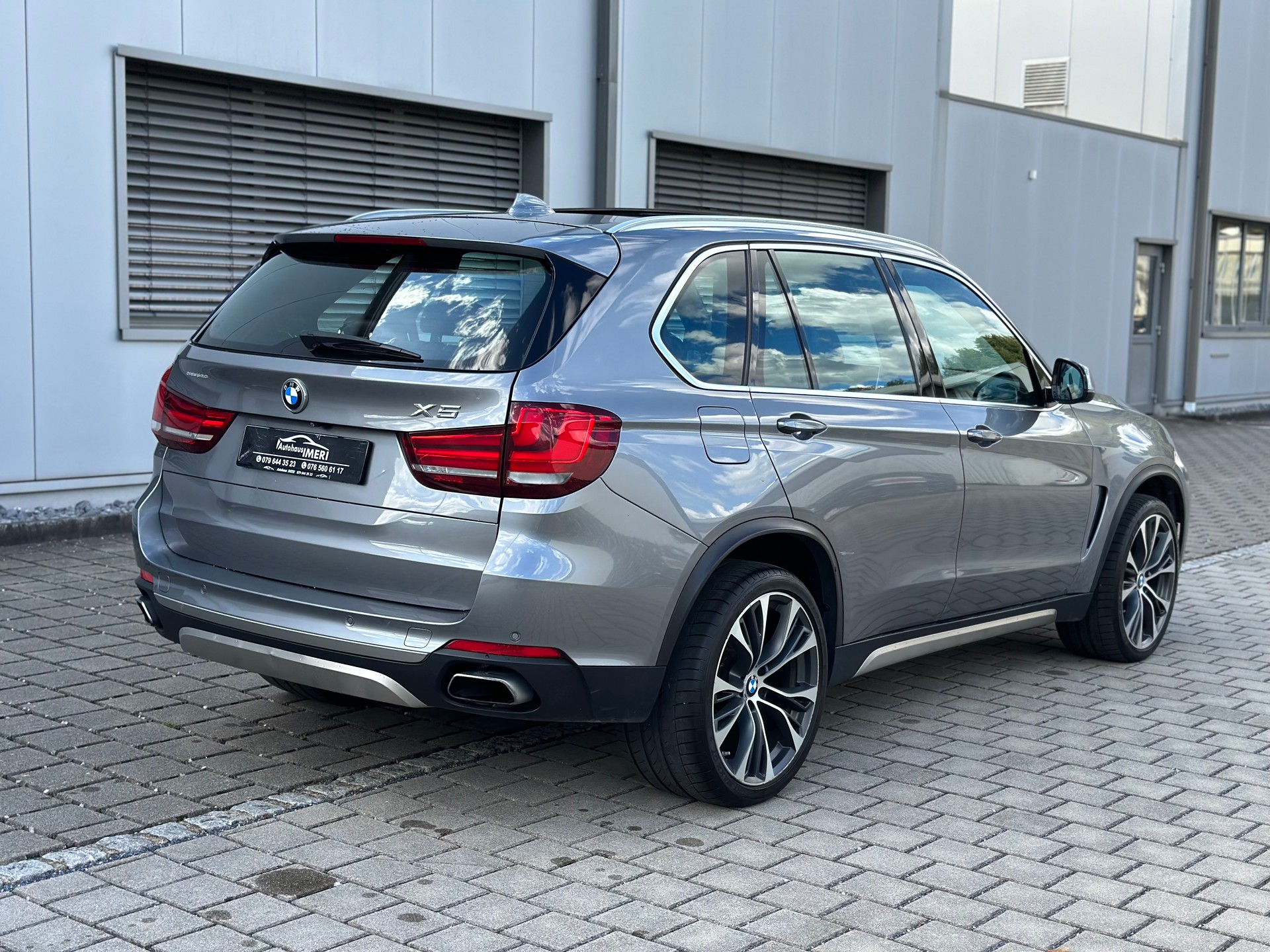 BMW X5 xDrive 50i Steptronic-image-6