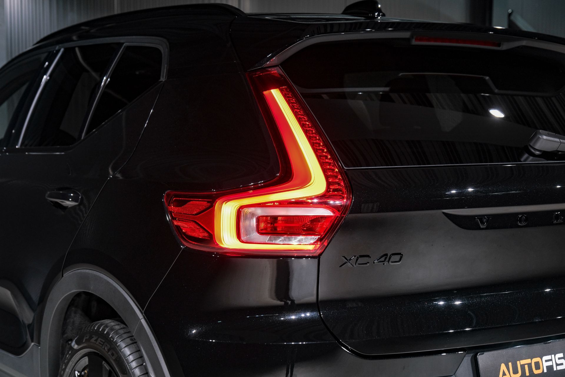 VOLVO XC40 B3 Benzin Mild Hybrid Plus Black Edition DCT-image-27