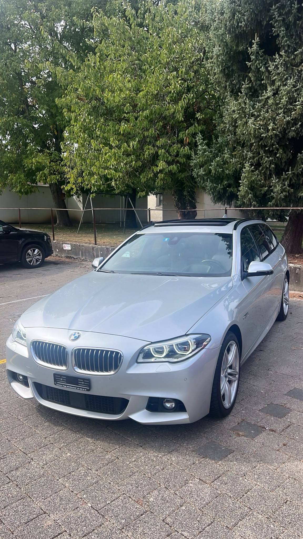 BMW 530d Touring xDrive Modern Line Steptronic-image-2