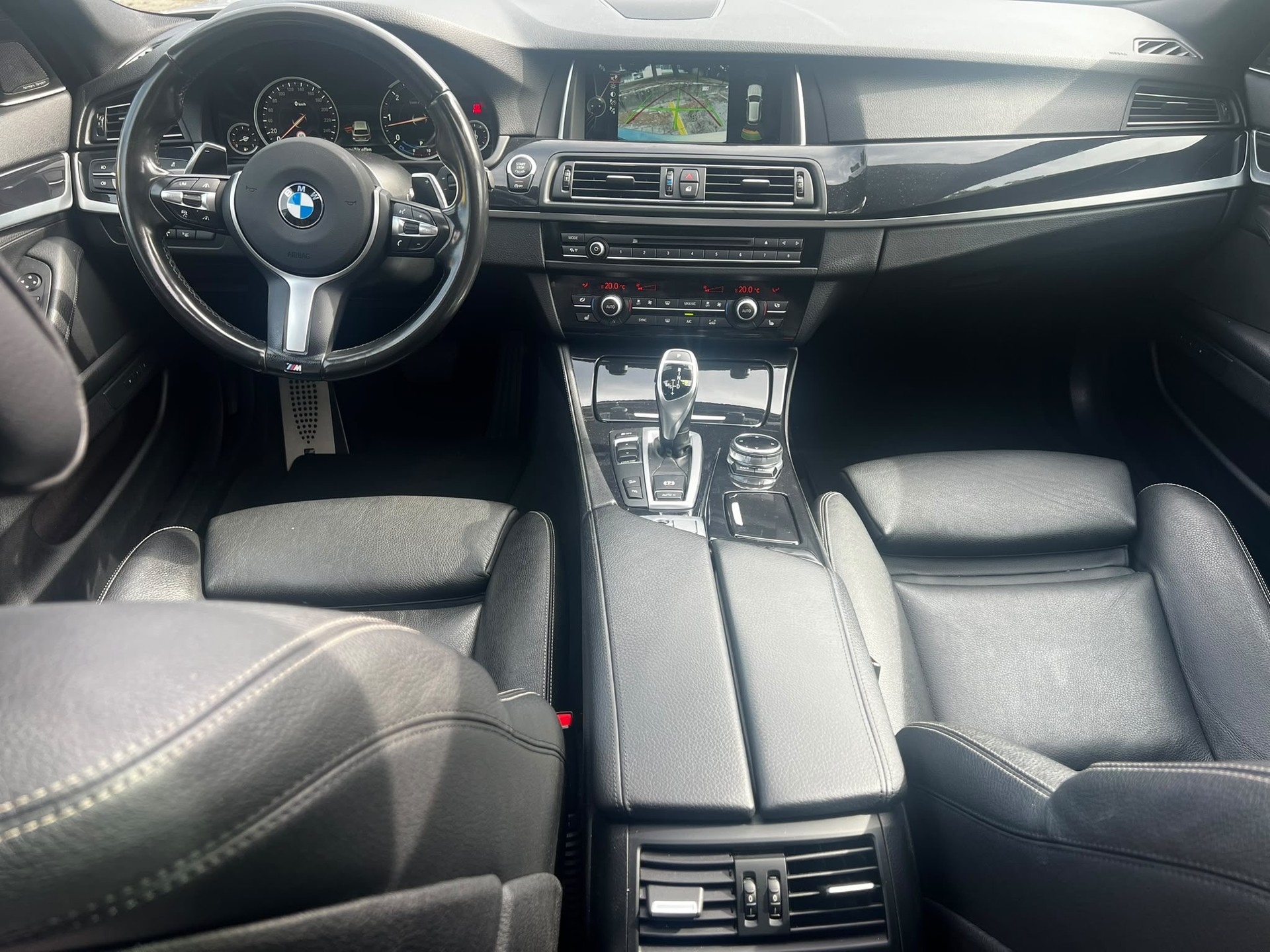 BMW 530d Touring xDrive Modern Line Steptronic-image-10