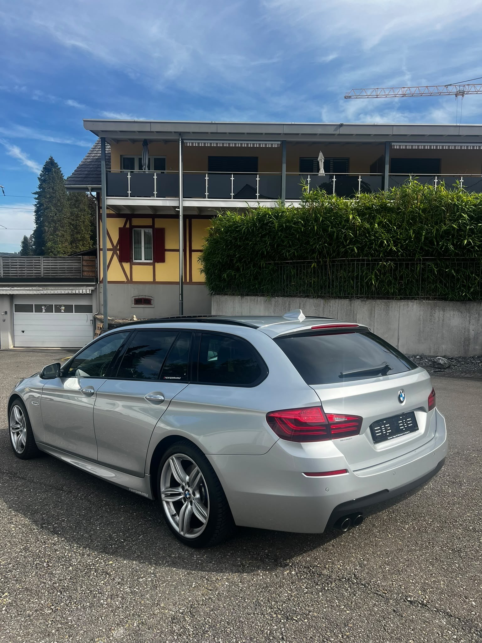 BMW 530d Touring xDrive Modern Line Steptronic-image-9